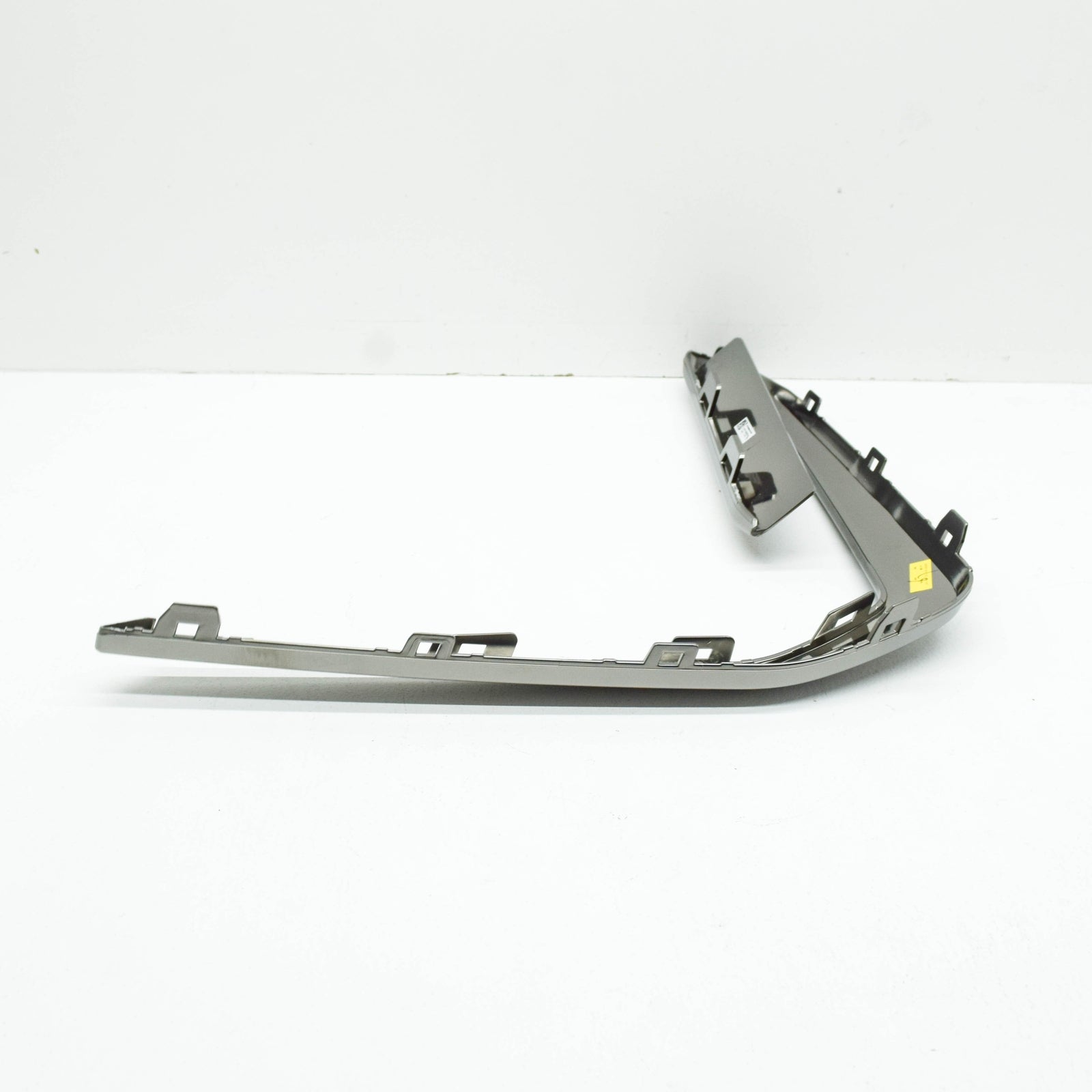 new bmw x7 g07 front bumper grille left finisher 51118092883 8092883 original