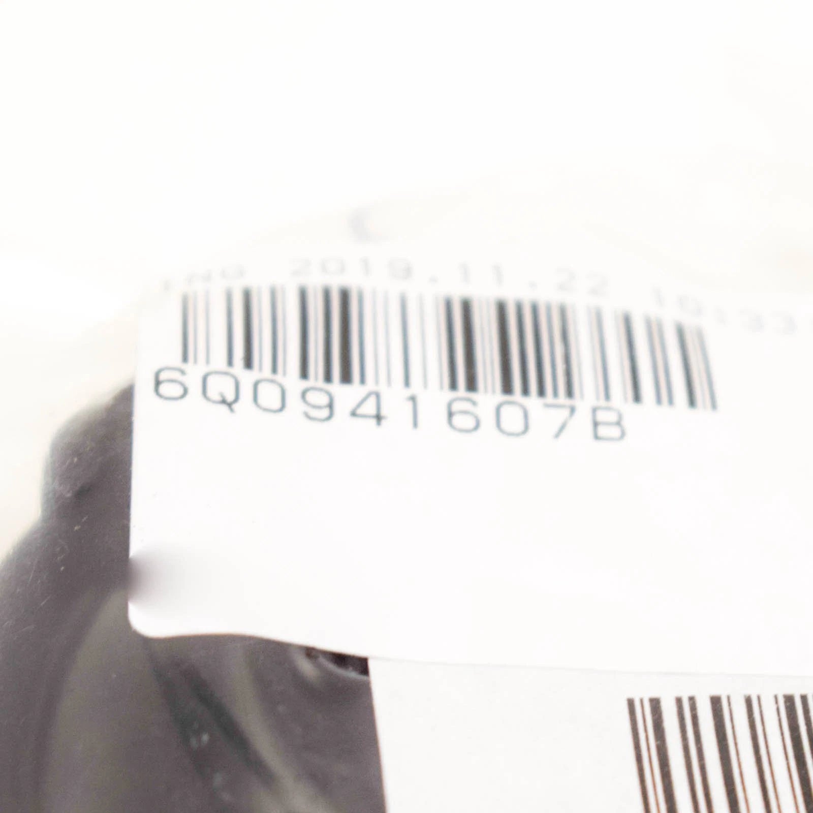 NEW VOLKSWAGEN GOLF MK5 HEADLIGHT MAIN BEAM COVER 6Q0941607B ORIGINAL