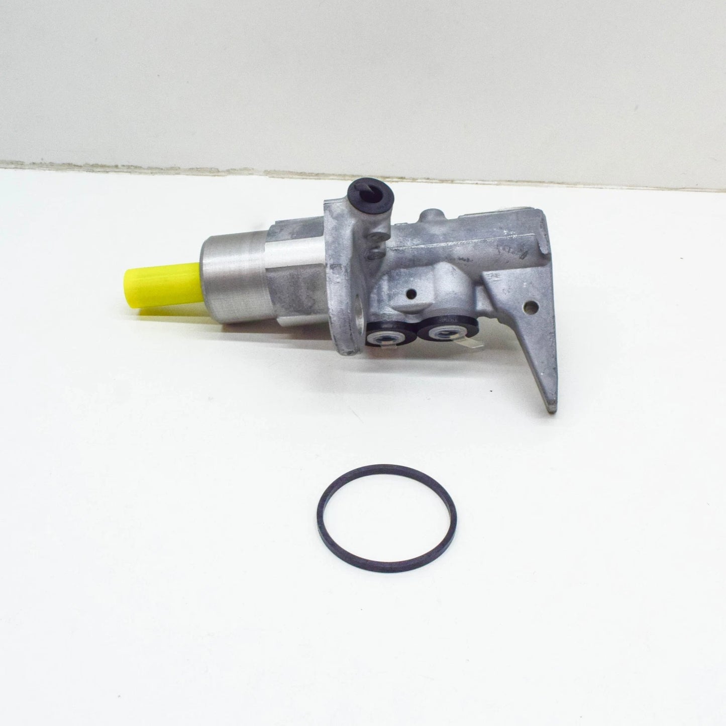 NEW AUDI A7 SPORTBACK 4G BRAKE MASTER CYLINDER 4G1611021C ORIGINAL