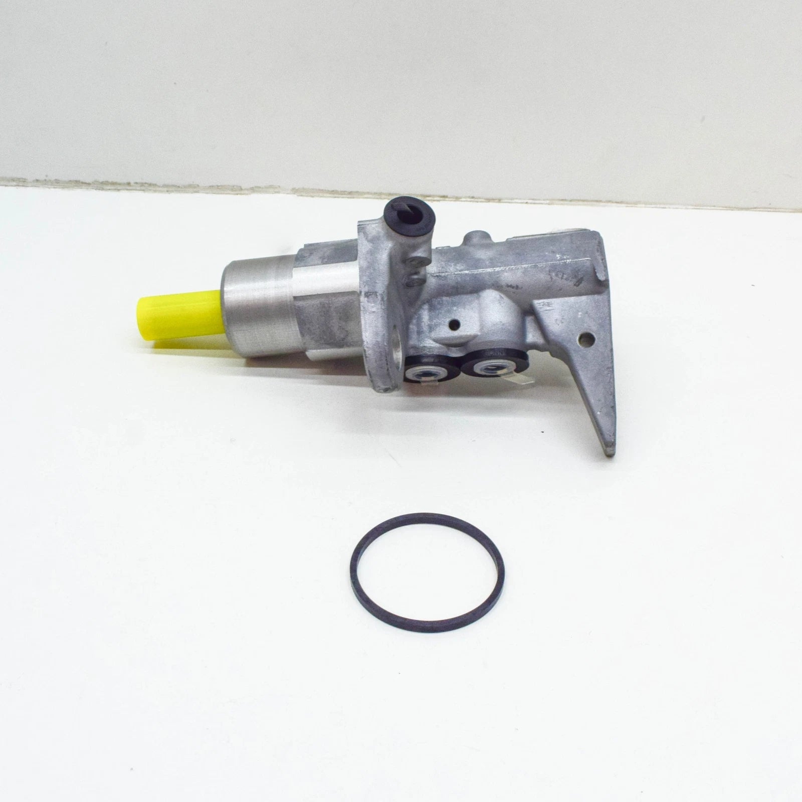 NEW AUDI A7 SPORTBACK 4G BRAKE MASTER CYLINDER 4G1611021C ORIGINAL