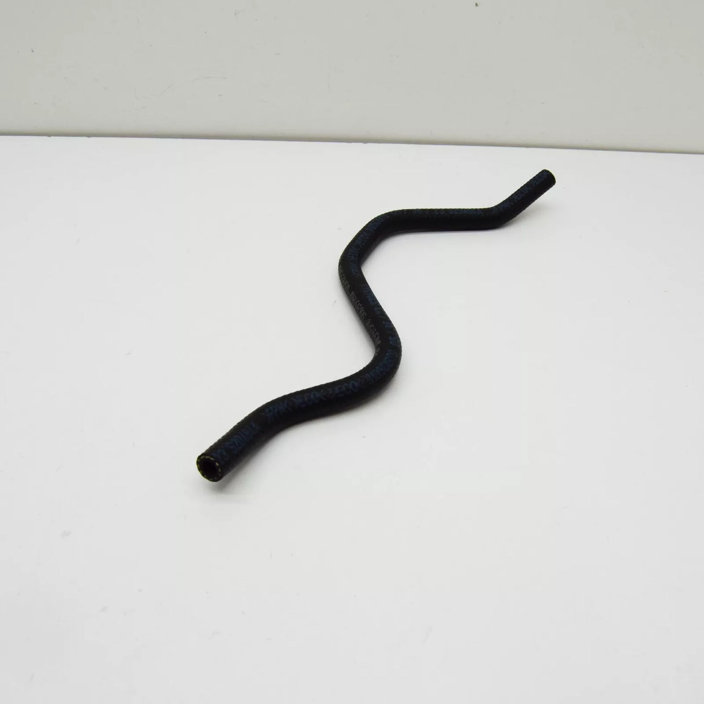 NEW MERCEDES-BENZ A W176 FUEL FEED HOSE A2464760126 ORIGINAL