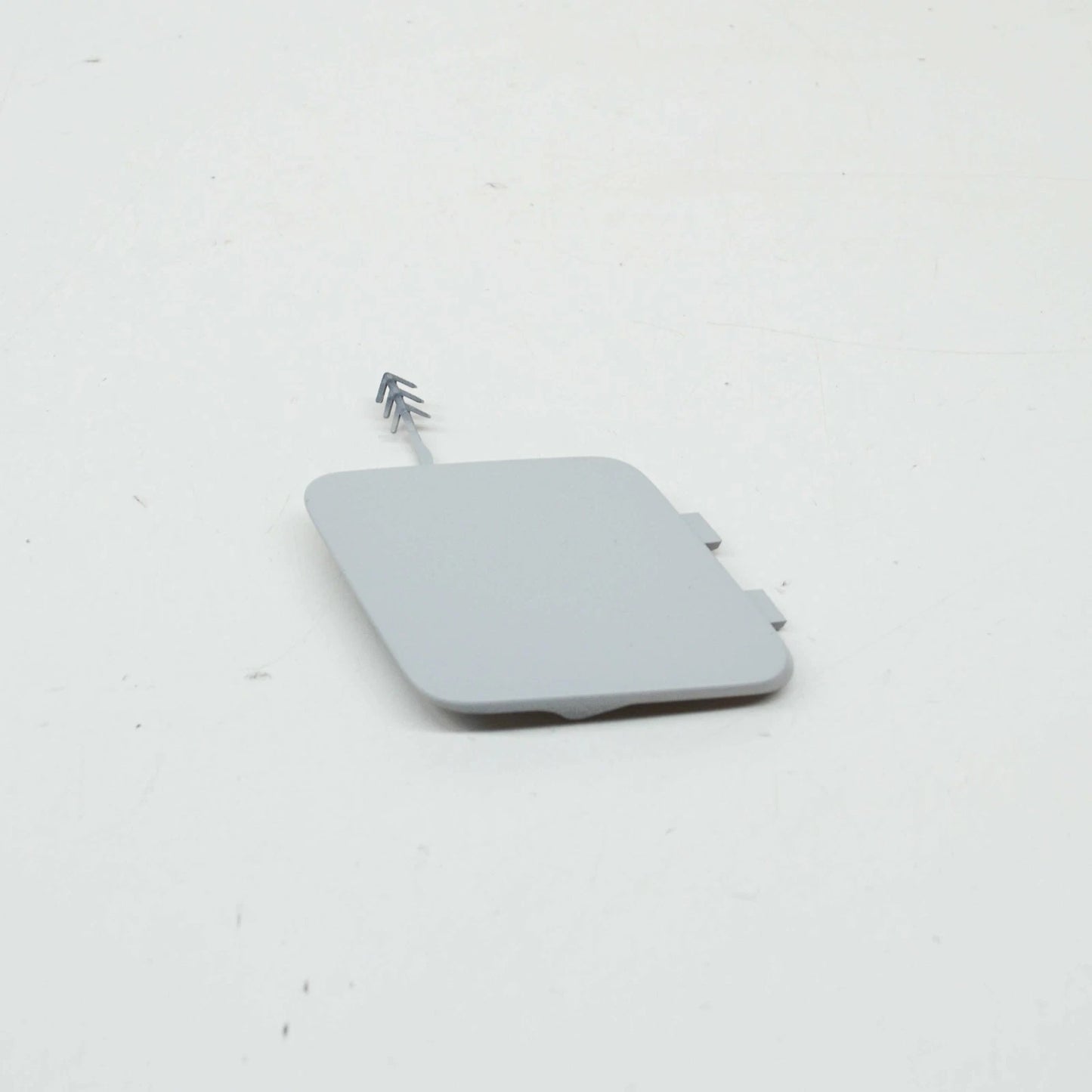 NEW AUDI Q3 8U FRONT BUMPER RIGHT TOWING EYE COVER 8U0807241AGRU