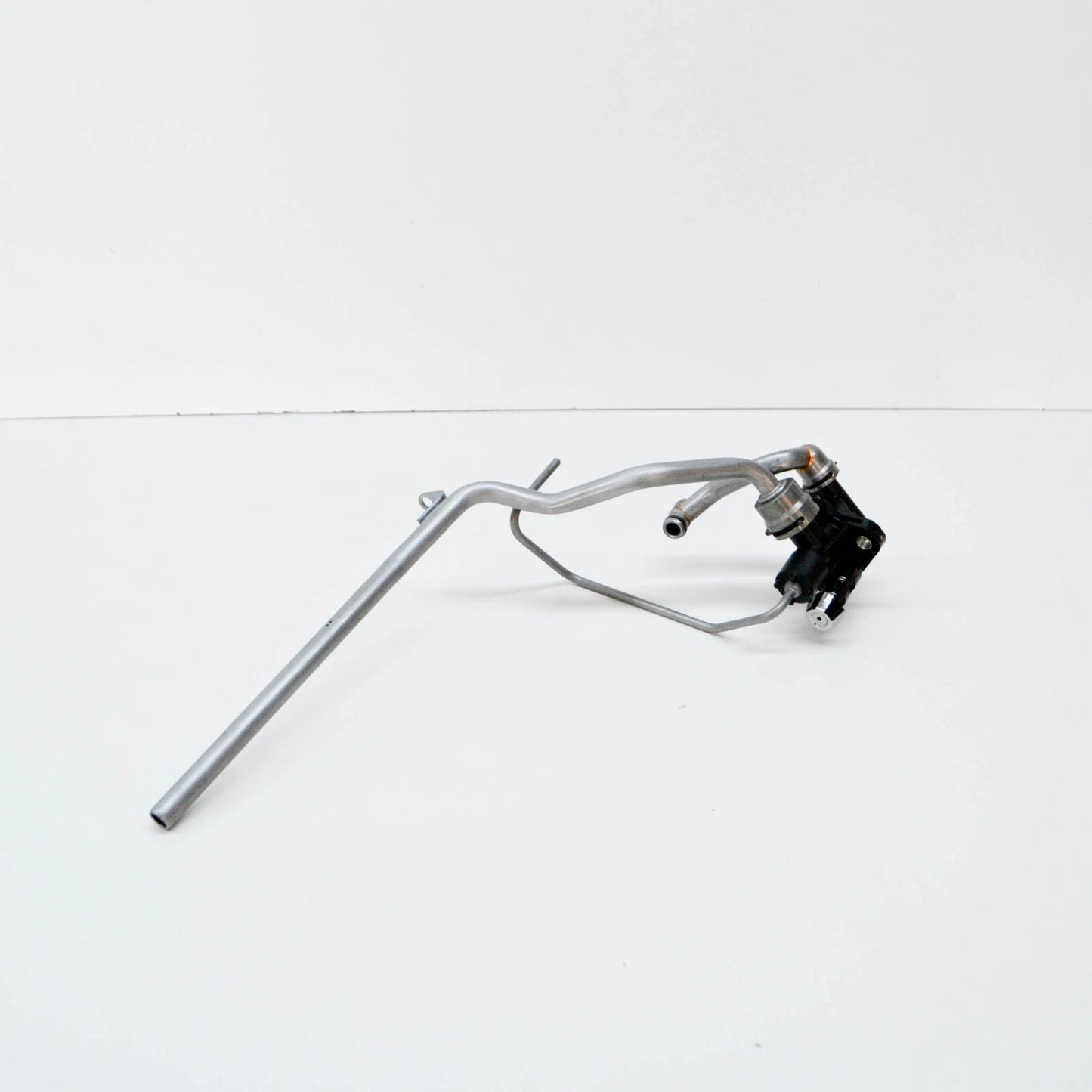 NEW AUDI A5 SPORTBACK 8T ENGINE VALVE UNIT 0AW301520J