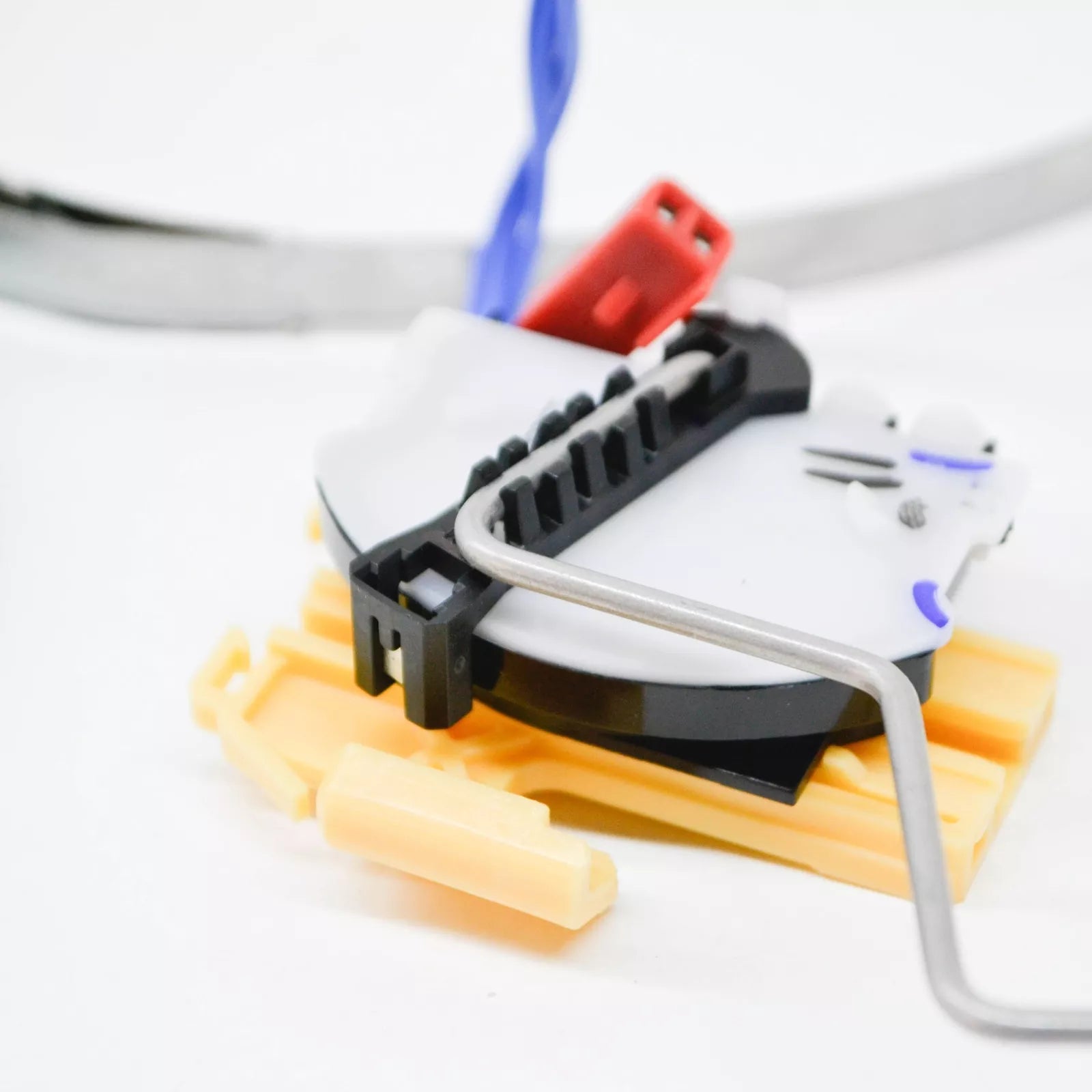 NEW BMW X5 E70 FUEL LEVEL SENSOR 16117212633 7212633 ORIGINAL