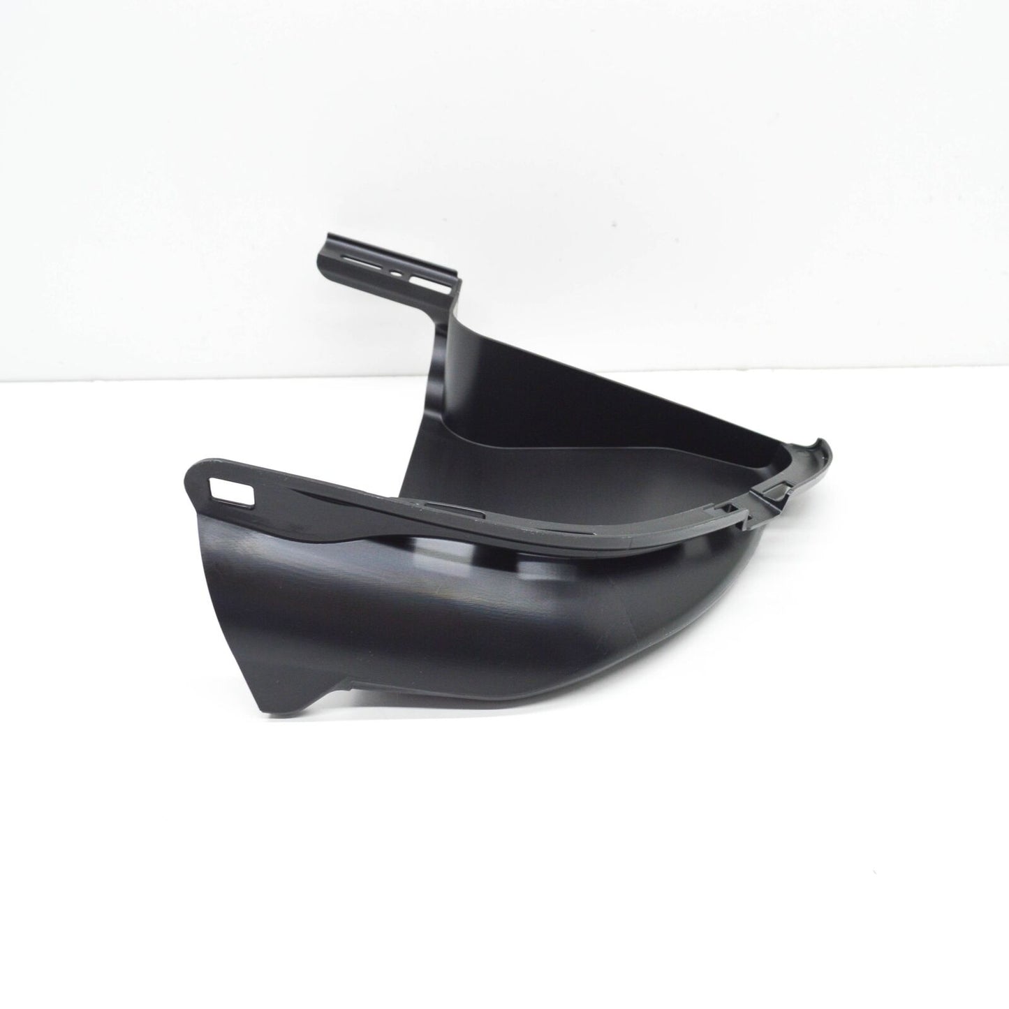 NEW MB CLS C257 RADIATOR GRILLE RIGHT AIR DUCT SEGMENT A2578854002 ORIGINAL