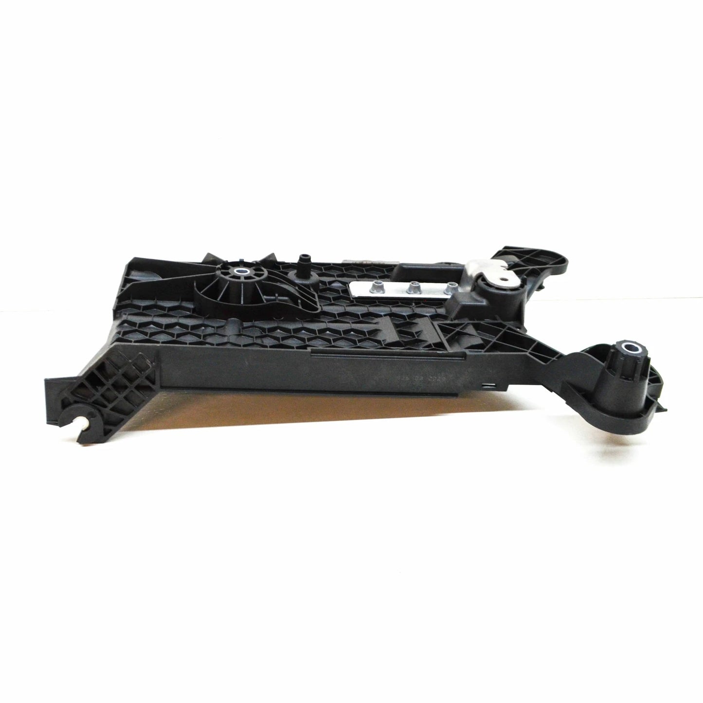 NEW VOLKSWAGEN PASSAT B8 3G BATTERY PAD 5Q0915331K 2015