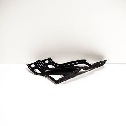 NEW AUDI Q3 8U FRONT RIGHT FENDER WING BRACKET 8U0821136 ORIGINAL