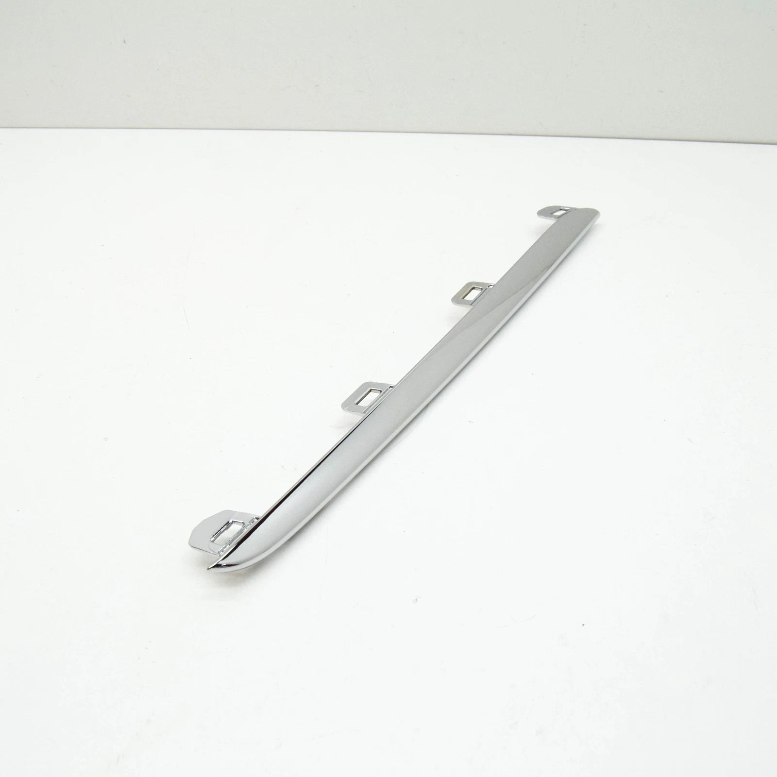 NEW MERCEDES-BENZ E W213 RADIATOR GRILLE RIGHT TRIM MOLDING A2388881000 ORIGINAL