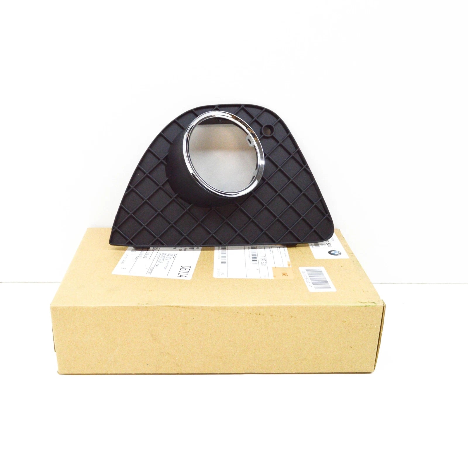 NEW BMW 3 COUPE E46 FRONT RIGHT FOG LIGHT GRILLE 51117147528 7147528 ORIGINAL