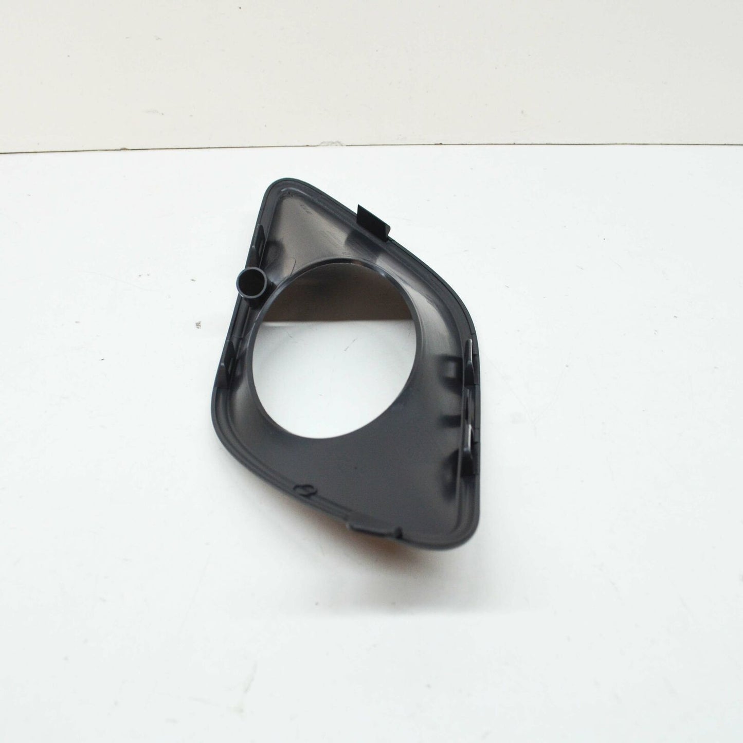 NEW MB SPRINTER 910 FRONT BUMPER LEFT FOG LIGHT TRIM A91088543009K83 ORIGINAL