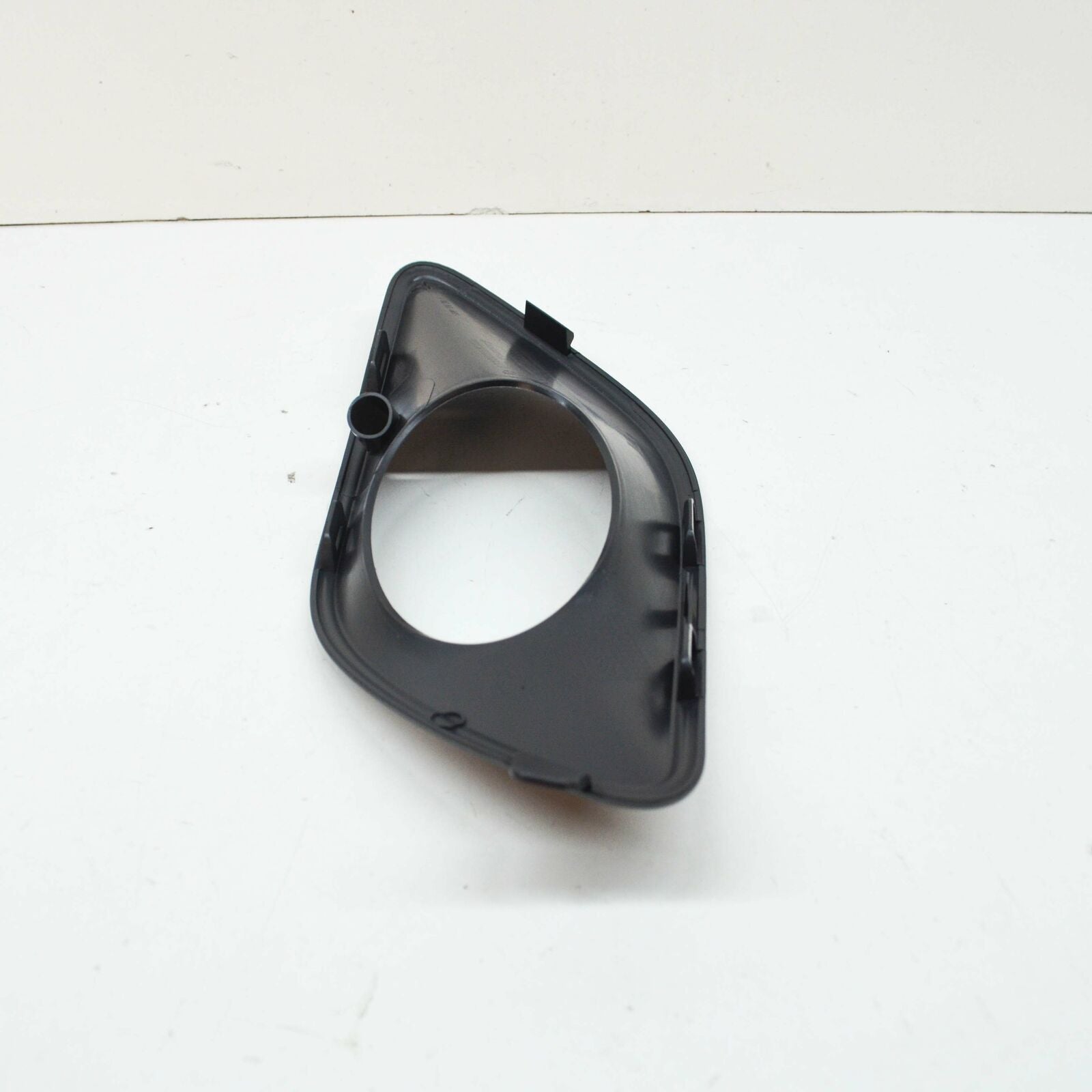 NEW MB SPRINTER 910 FRONT BUMPER LEFT FOG LIGHT TRIM A91088543009K83 ORIGINAL