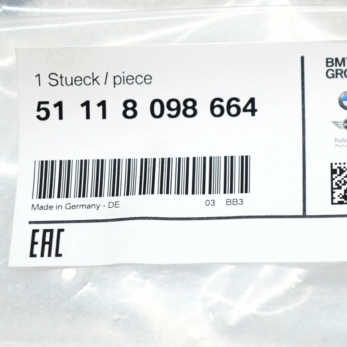 NEW BMW 5 G30 M FRONT BUMPER LOWER CENTER GRILLE 51118098664 ORIGINAL