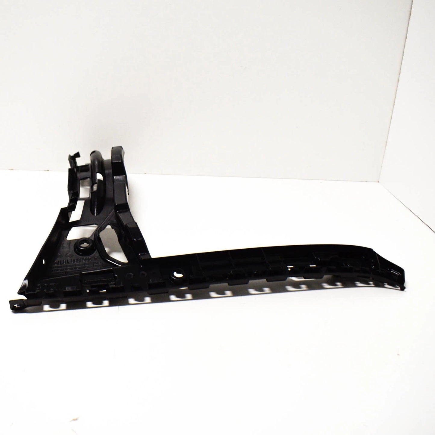 NEW MB C-CLASS W205 REAR BUMPER RIGHT SIDE BRACKET A2058801802