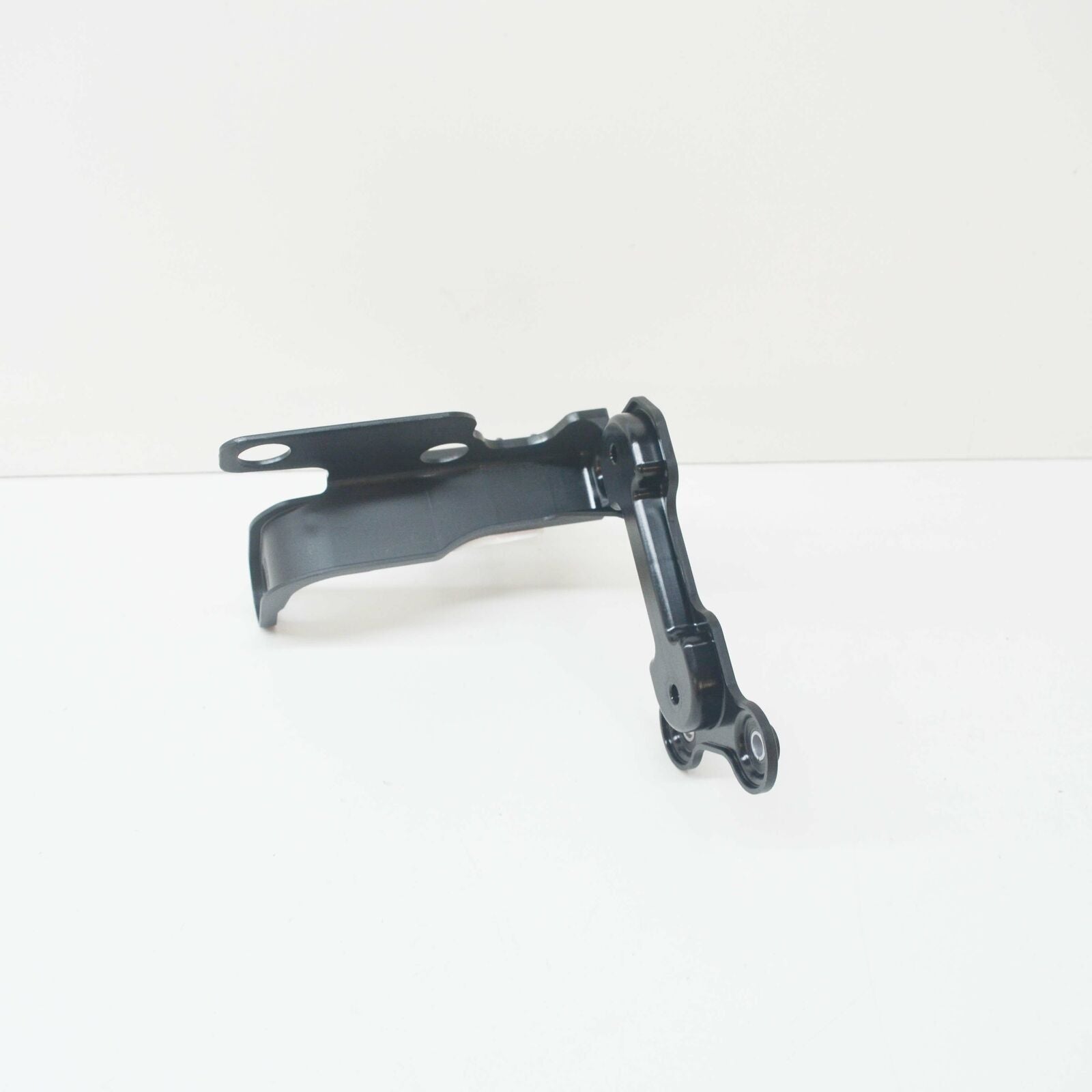 NEW AUDI Q5 FY ADDITIONAL WATER PUMP BRACKET 80A145896M 2017 ORIGINAL