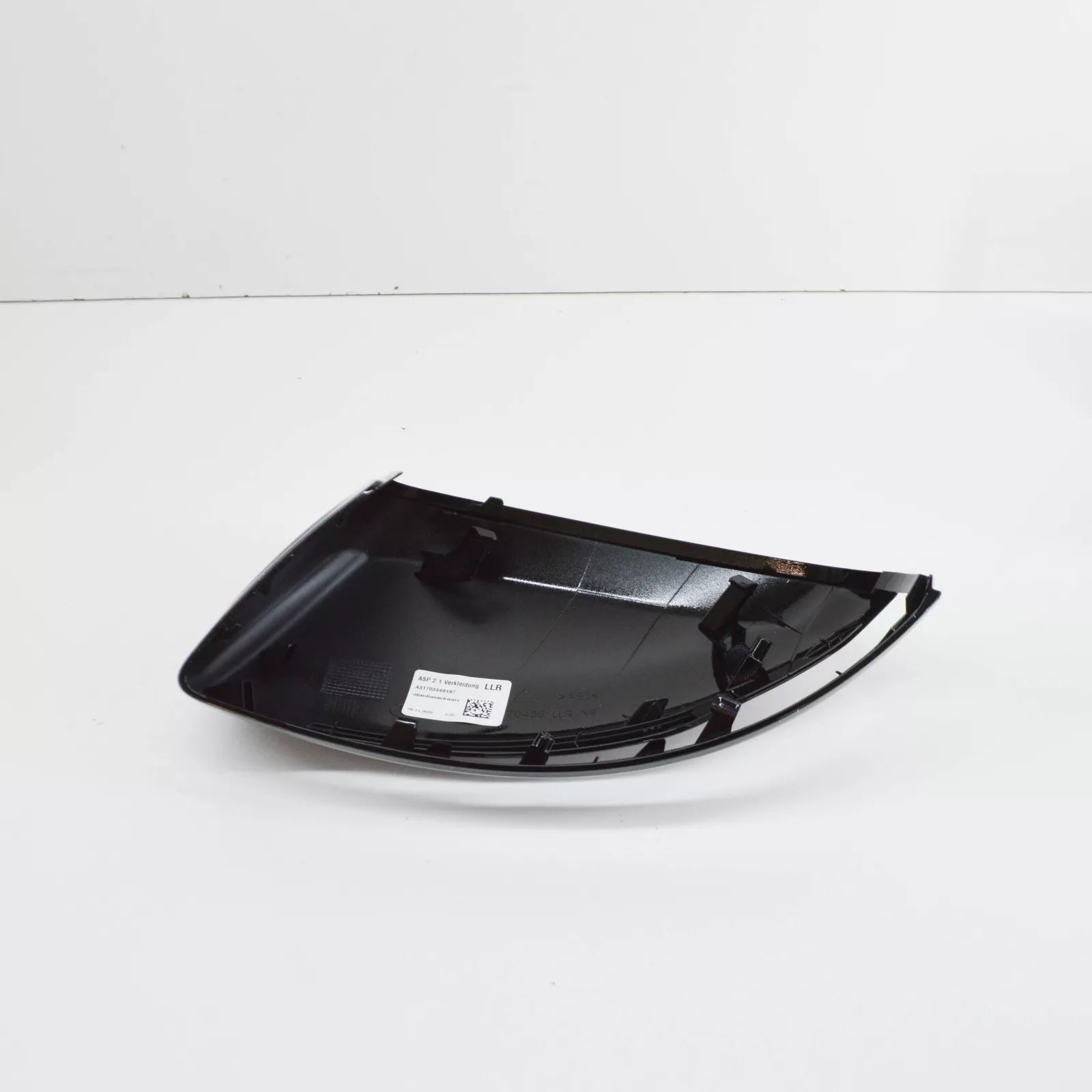 NEW MERCEDES-BENZ C-CLASS W205 RIGHT MIRROR COVER A09981150009197 ORIGINAL