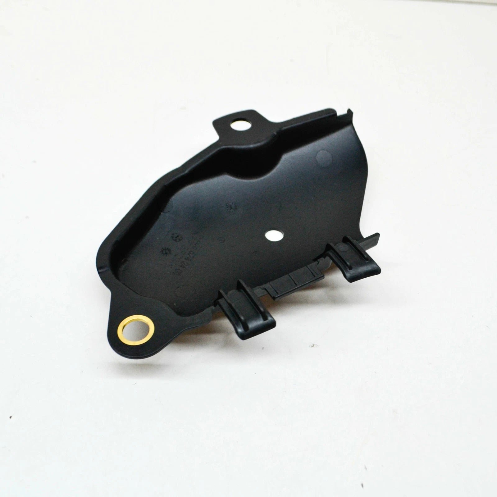 NEW MB GLC X253 ENGINE COMPARTMENT RIGHT LOWER COVER A2535242400 ORIGINAL