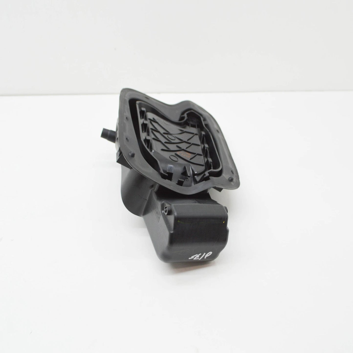 NEW VOLKSWAGEN TIGUAN ALLSPACE MK2 FUEL TANK FLAP HOUSING 5NN809857B