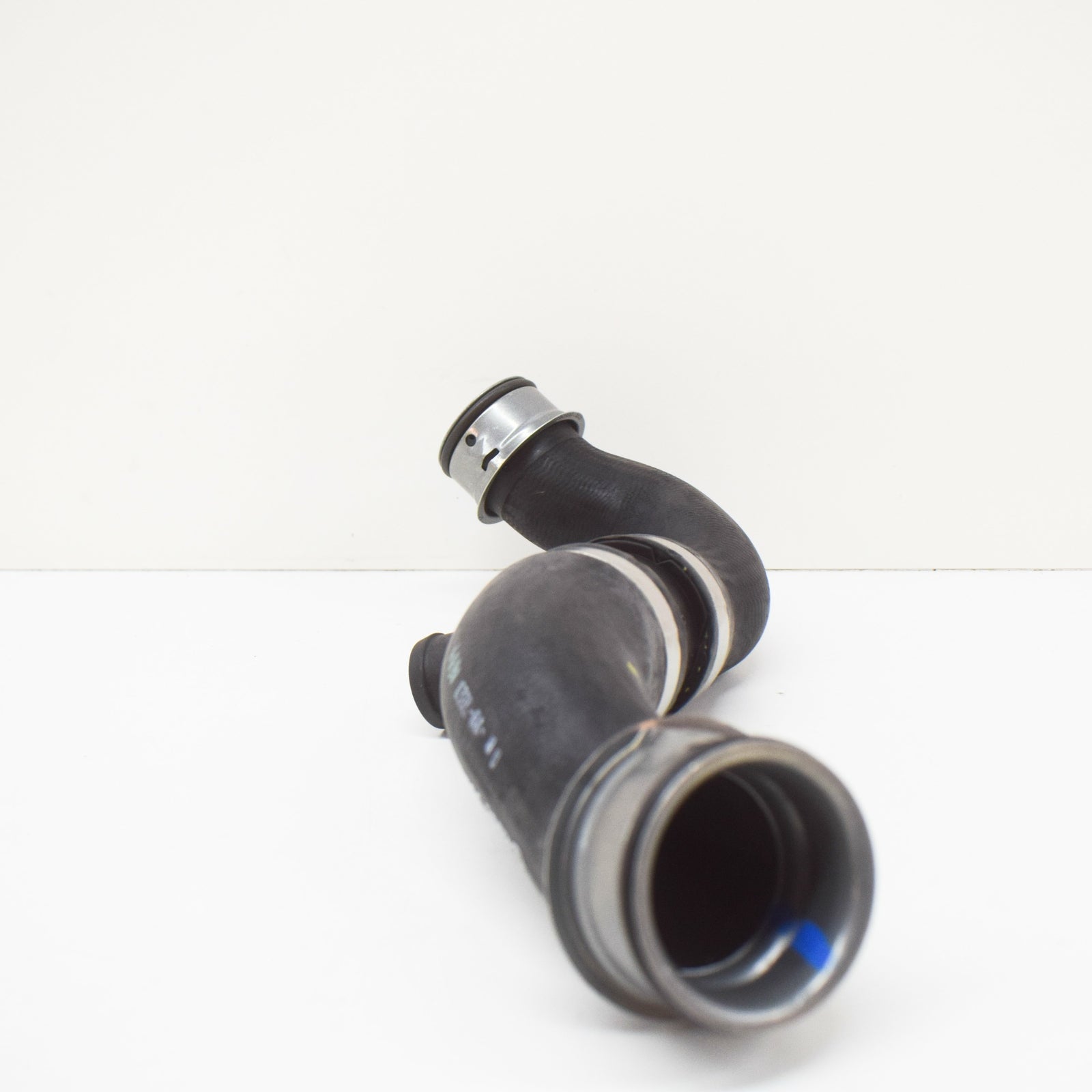 NEW MERCEDES-BENZ C W204 RIGHT COOLER TO ENGINE HOSE A2045012682 ORIGINAL