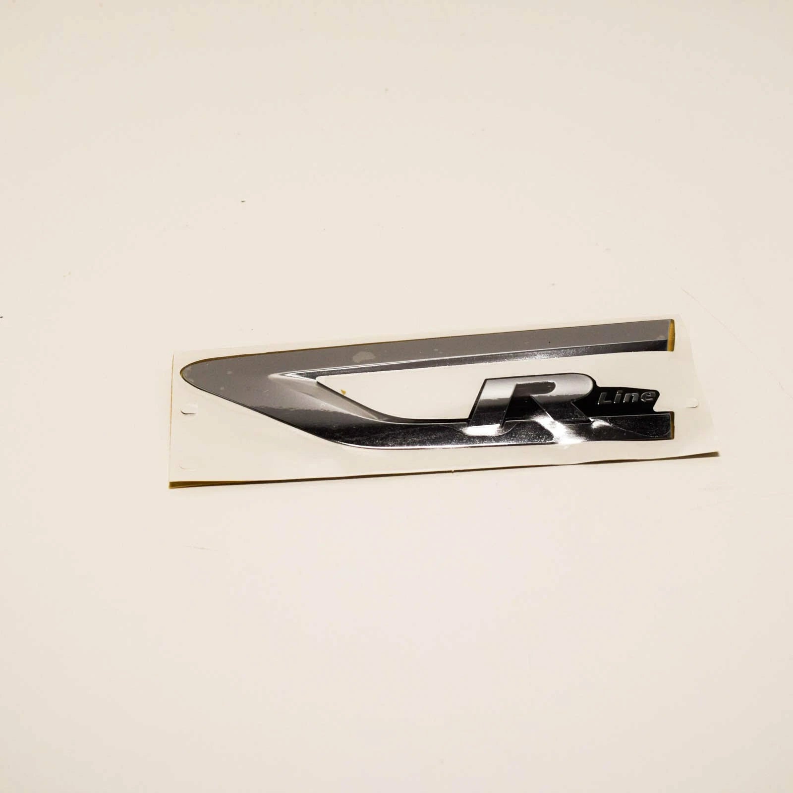 NEW VOLKSWAGEN TIGUAN 5N R-LINE BADGE CHROME 5NA853688ADPJ