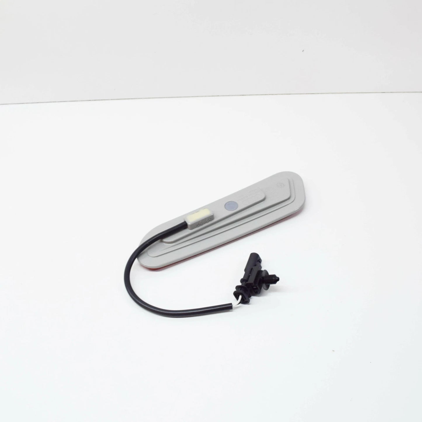 NEW AUDI R8 4S FRONT RIGHT REFLECTOR 4S0945072B 2018