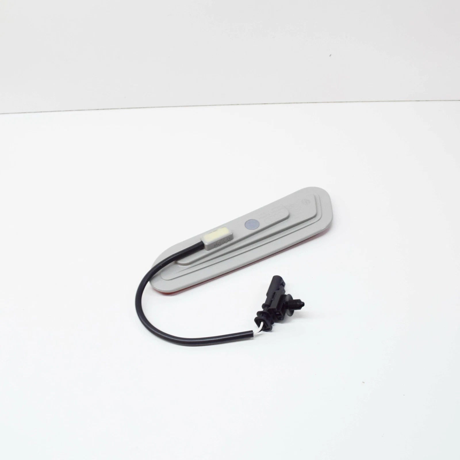 NEW AUDI R8 4S FRONT RIGHT REFLECTOR 4S0945072B 2018