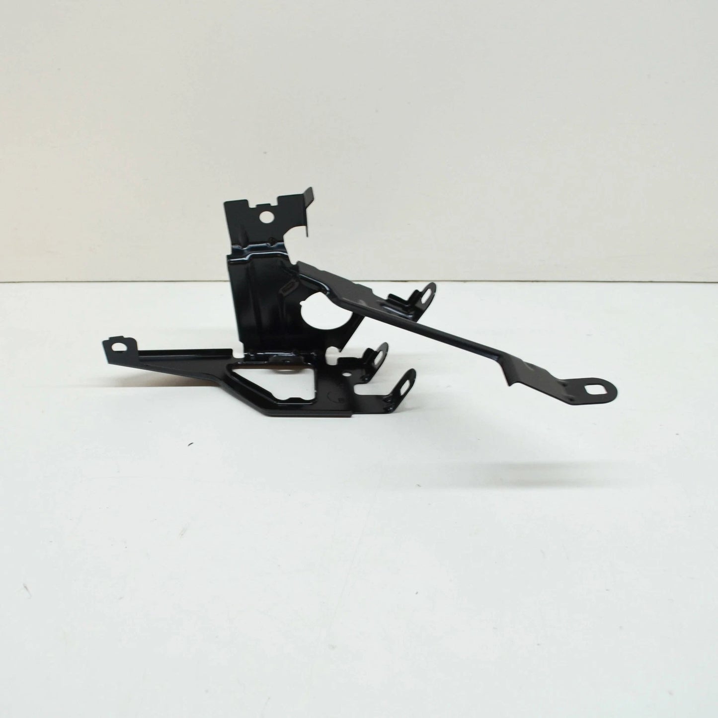 NEW BMW 6 CABRIO F12 FRONT RIGHT FENDER WING HOLDER 41357230584 ORIGINAL