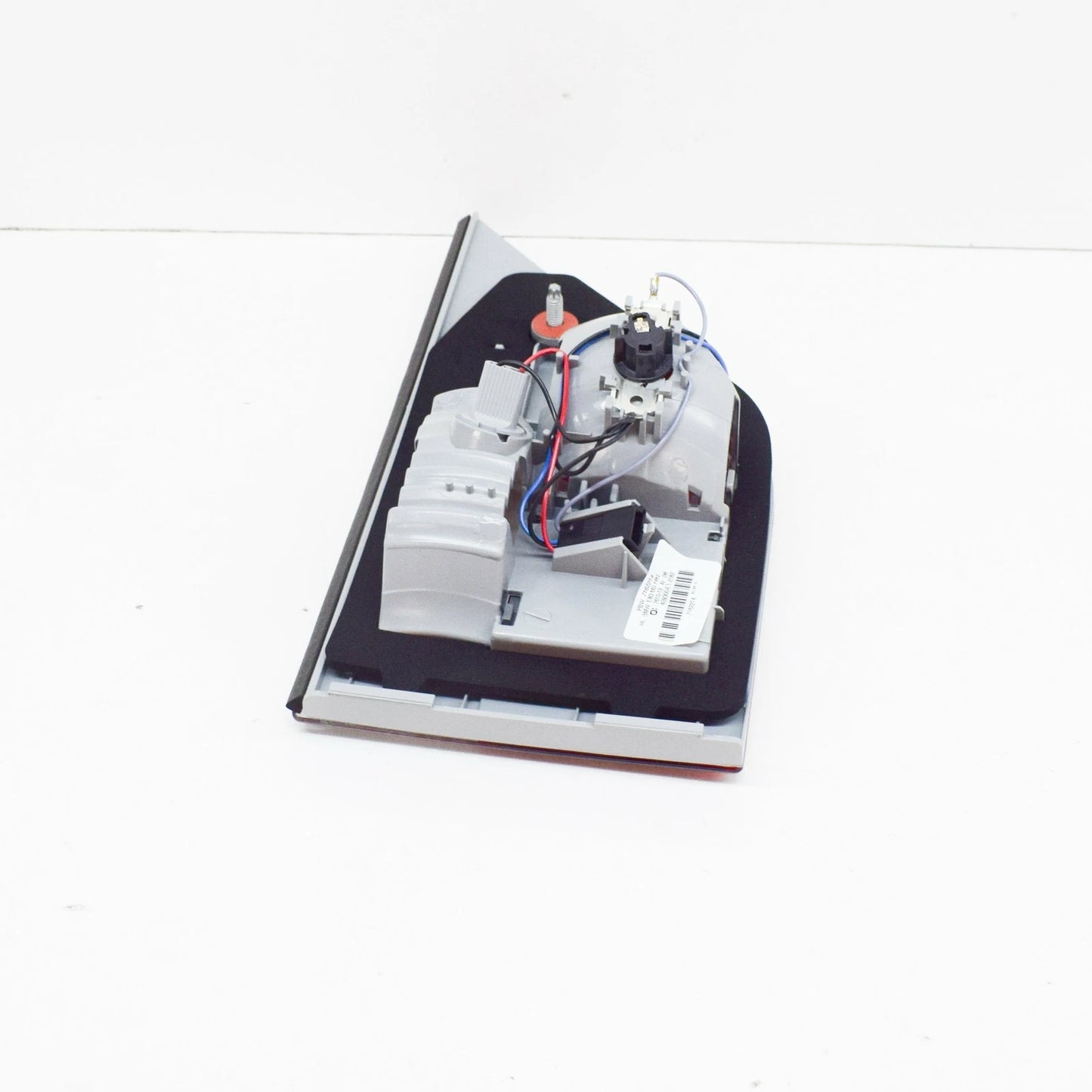 NEW BMW X3 E83 REAR RIGHT SIDE INNER TAILLIGHT 7162214 63217162214 ORIGINAL