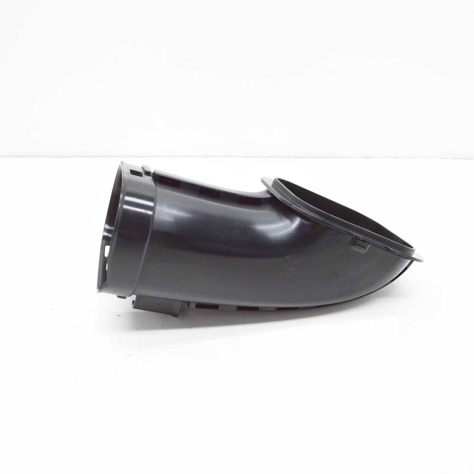 NEW BMW 5 G30 AIR INTAKE DUCT 13718613148 ORIGINAL