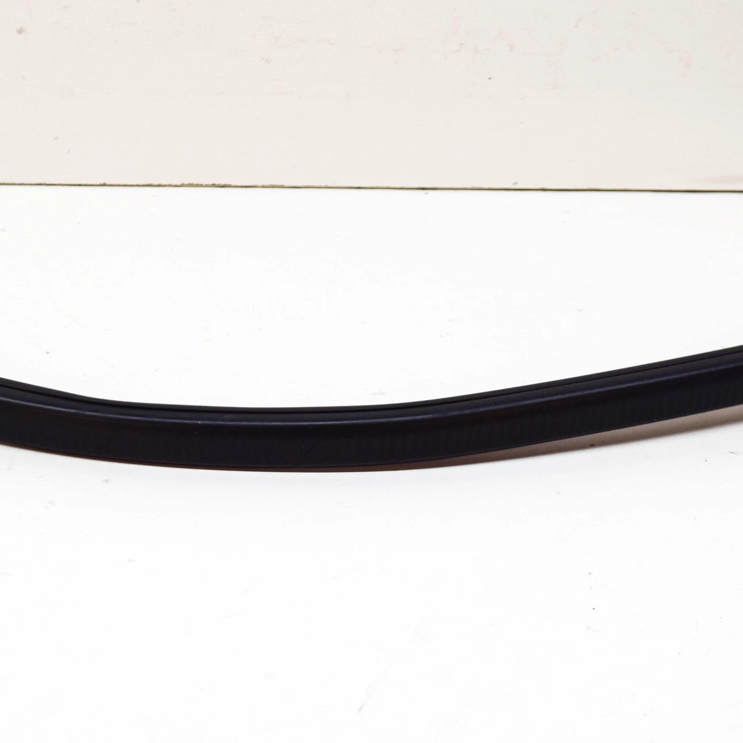 NEW AUDI Q7 4M REAR RIGHT DOOR OUTER SEAL 4M0839718D