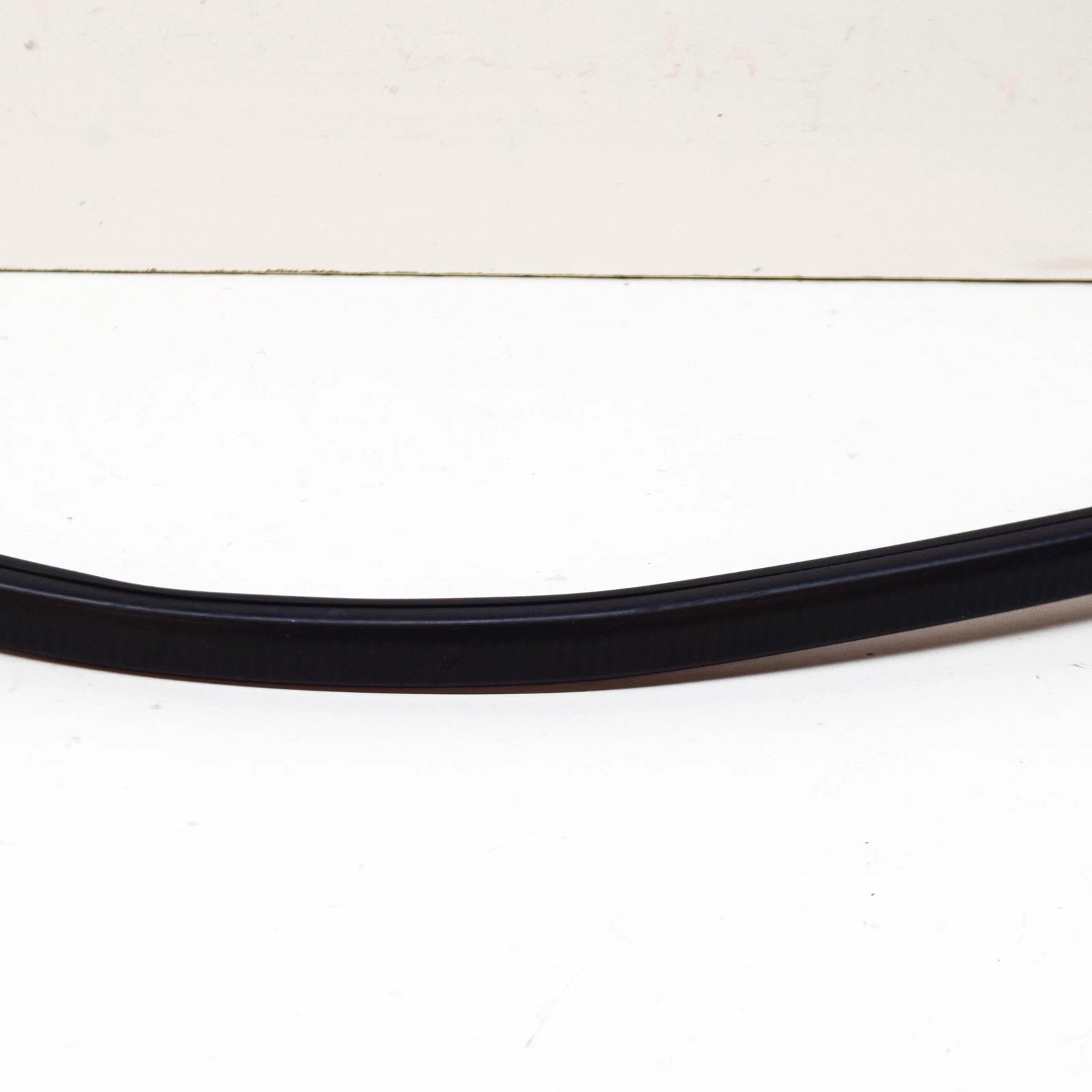 NEW AUDI Q7 4M REAR RIGHT DOOR OUTER SEAL 4M0839718D