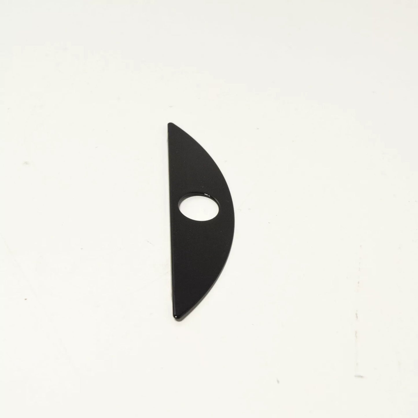 NEW MB E-CLASS W211 REAR WINDSHIELD LOWER GLASS COVER A211742013064