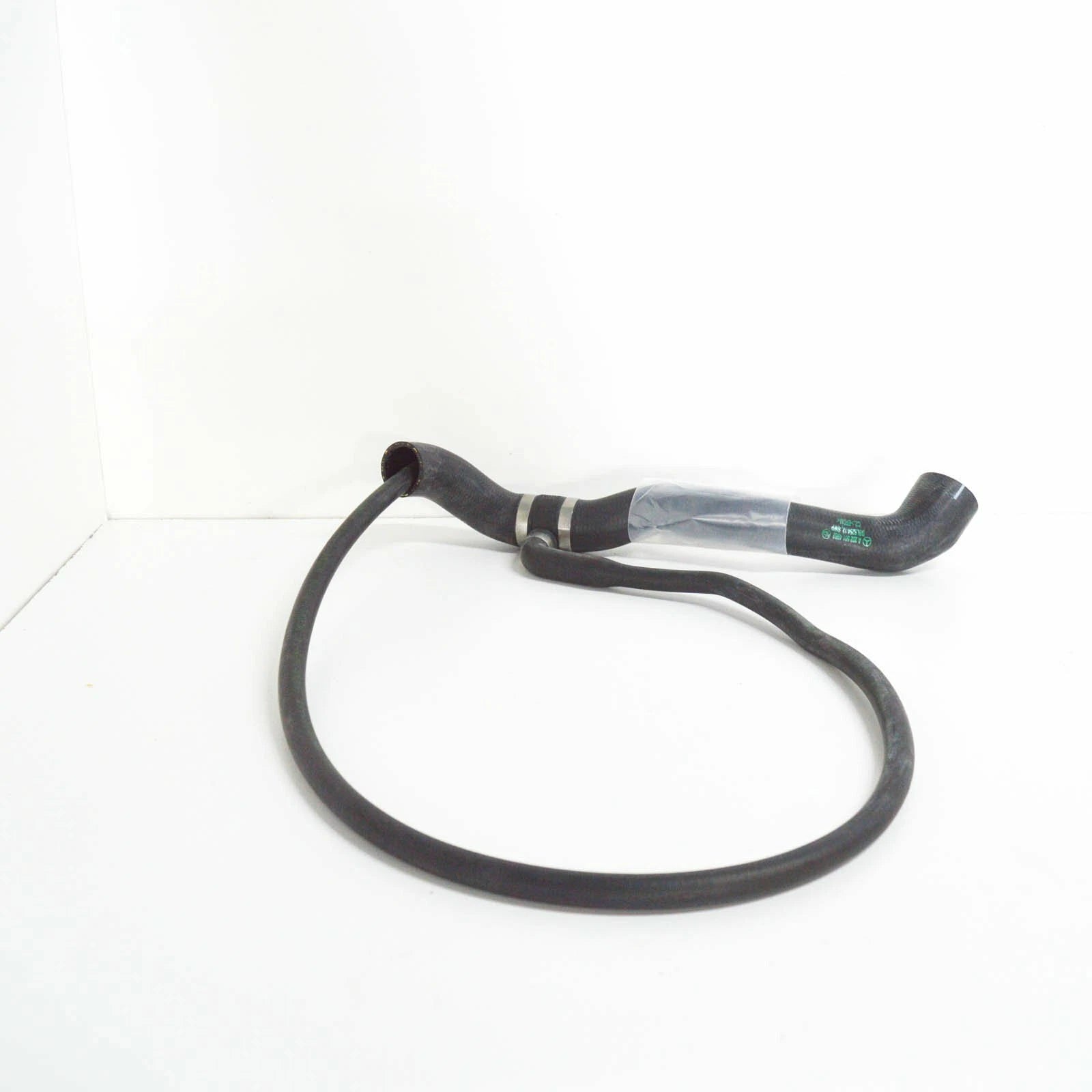 NEW MERCEDES-BENZ C W202 RADIATOR TOP COOLANT HOSE A2025014982