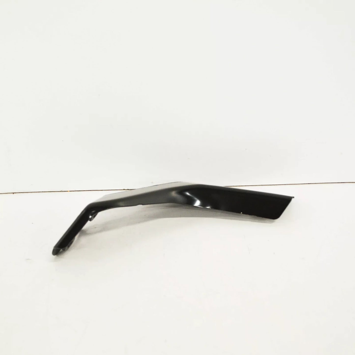 NEW MERCEDES BENZ W204 FRONT LEFT BUMPER BRACKET A2046200185 ORIGINAL