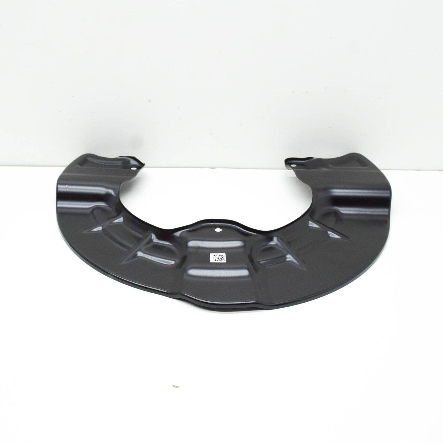 NEW MB CLA COUPE C118 FRONT RIGHT BRAKE DISC PROTECTION A1774210600 ORIGINAL