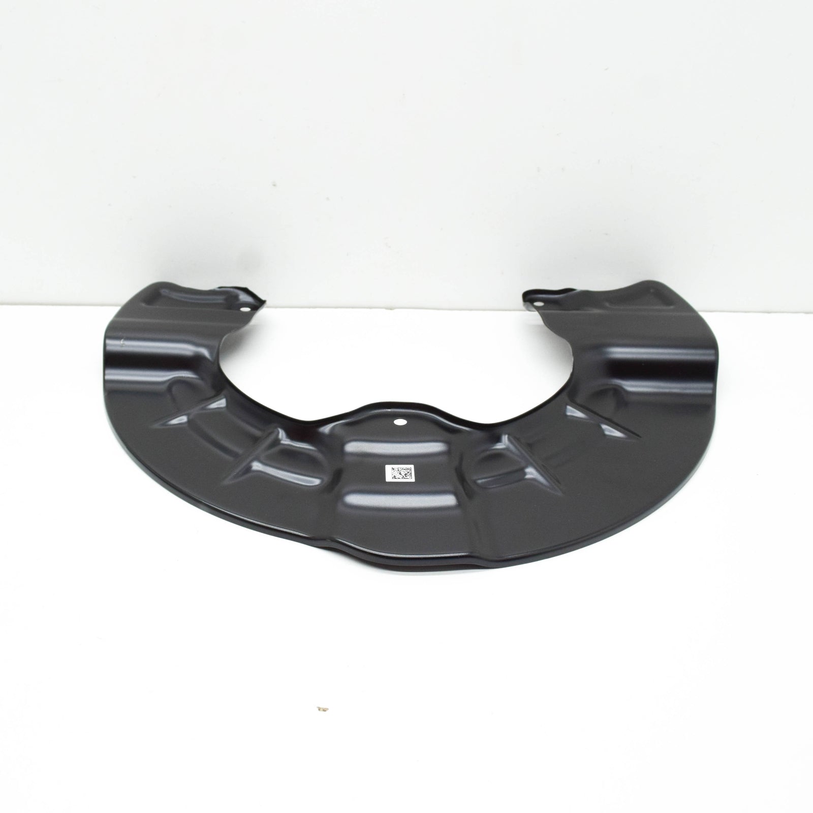 NEW MB CLA COUPE C118 FRONT RIGHT BRAKE DISC PROTECTION A1774210600 ORIGINAL