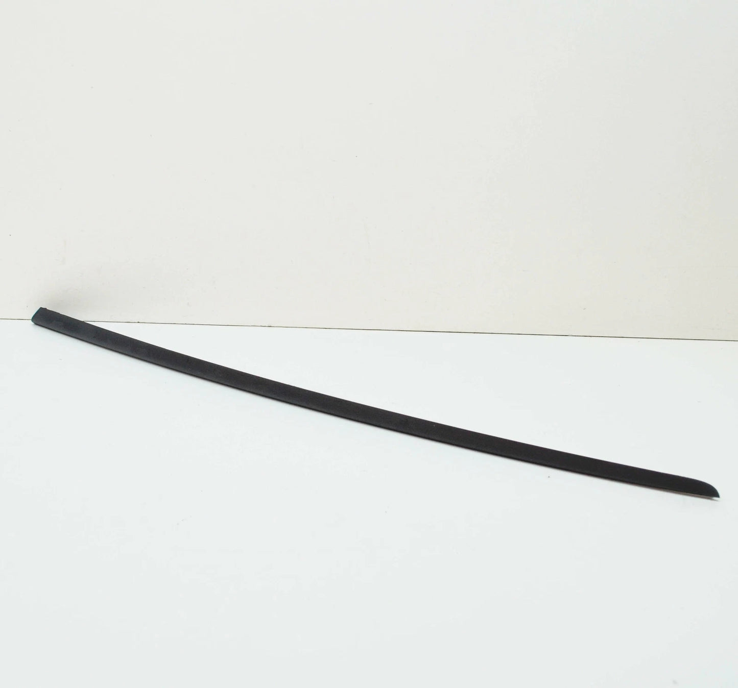 NEW AUDI A5 S5 8W6 FRONT WINDSHIELD RIGHT MOLDING TRIM 8W6854328B9B9 ORIGINAL