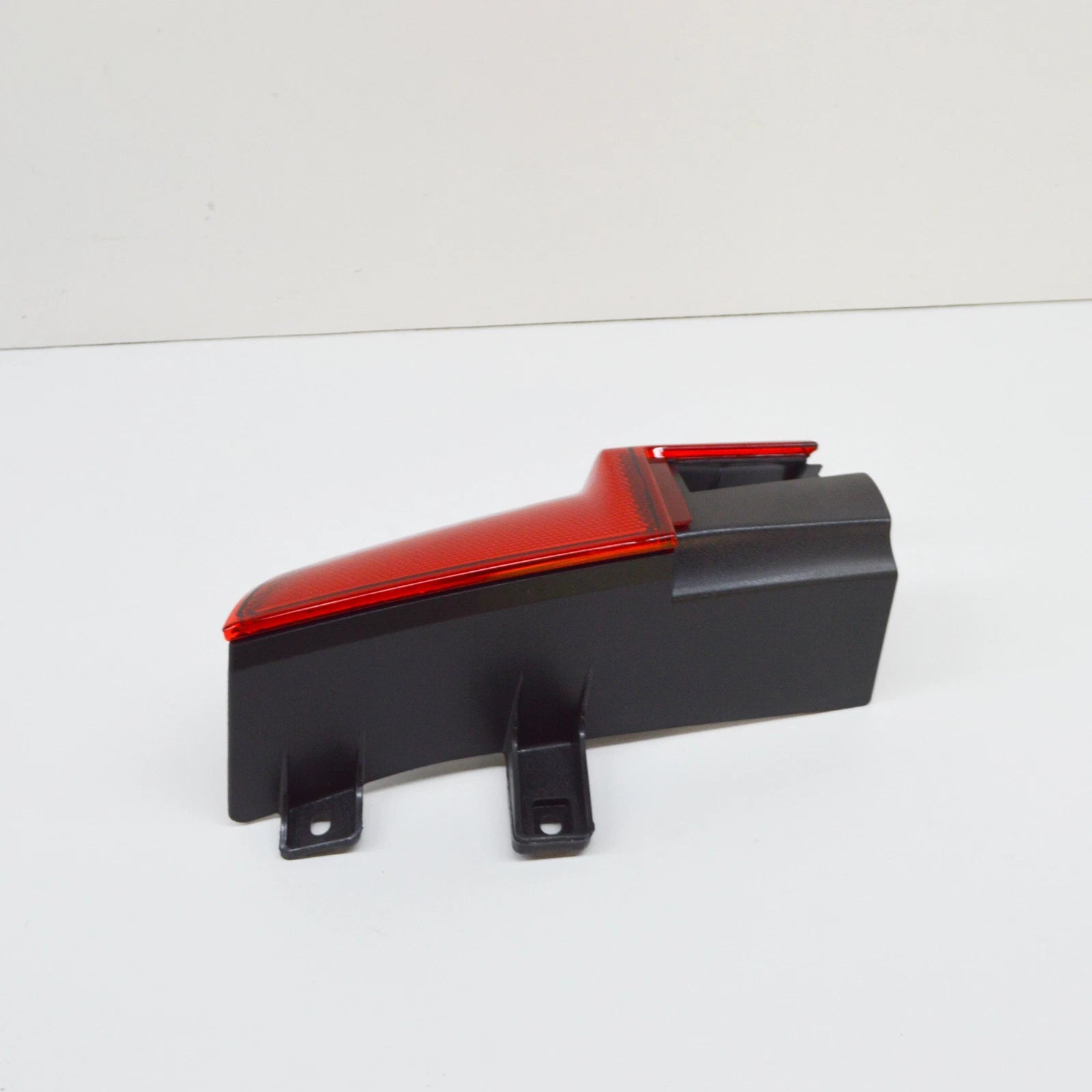 NEW MERCEDES-BENZ VITO W639 REAR RIGHT TOP LAMP REFLECTOR A6398202164