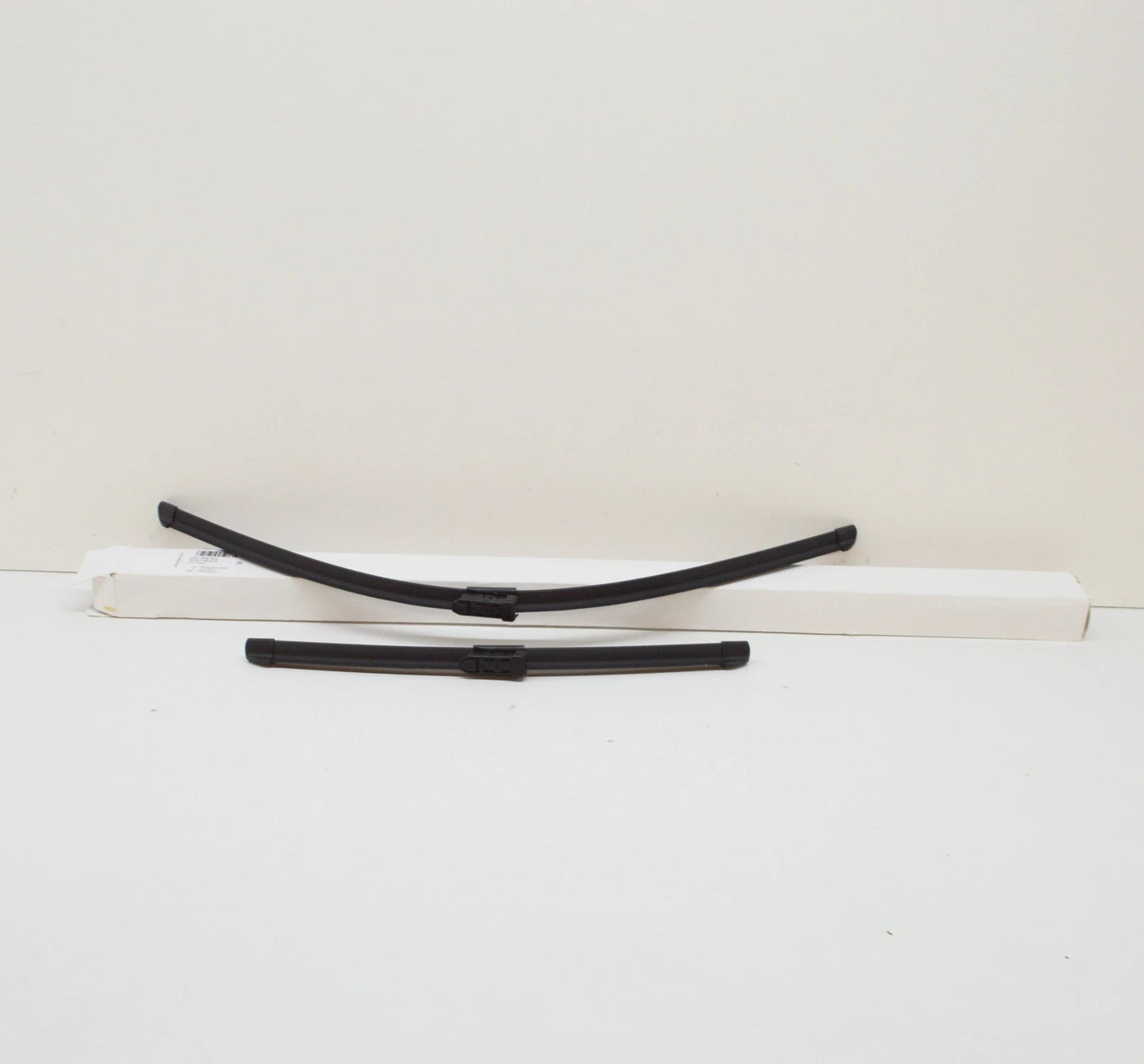 NEW VW SHARAN 7N FRONT WINDSCREEN WIPER BLADE SET 7N1998002 LHD