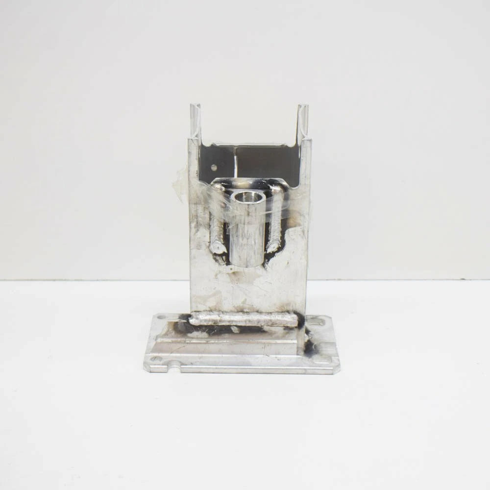 NEW AUDI A4 B8 FRONT RIGHT CRASH BAR BRACKET CARRIER 8K0807134D