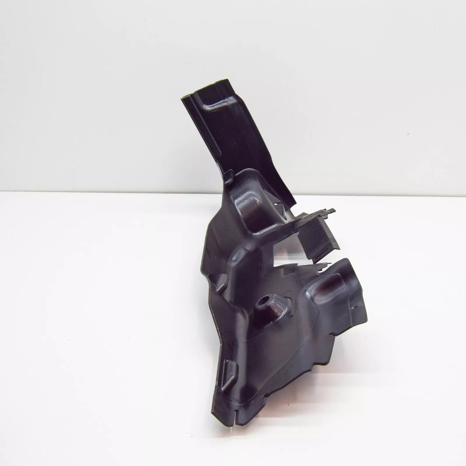 NEW AUDI Q2 GA LEFT RADIATOR AIR DUCT 81A121283Q ORIGINAL