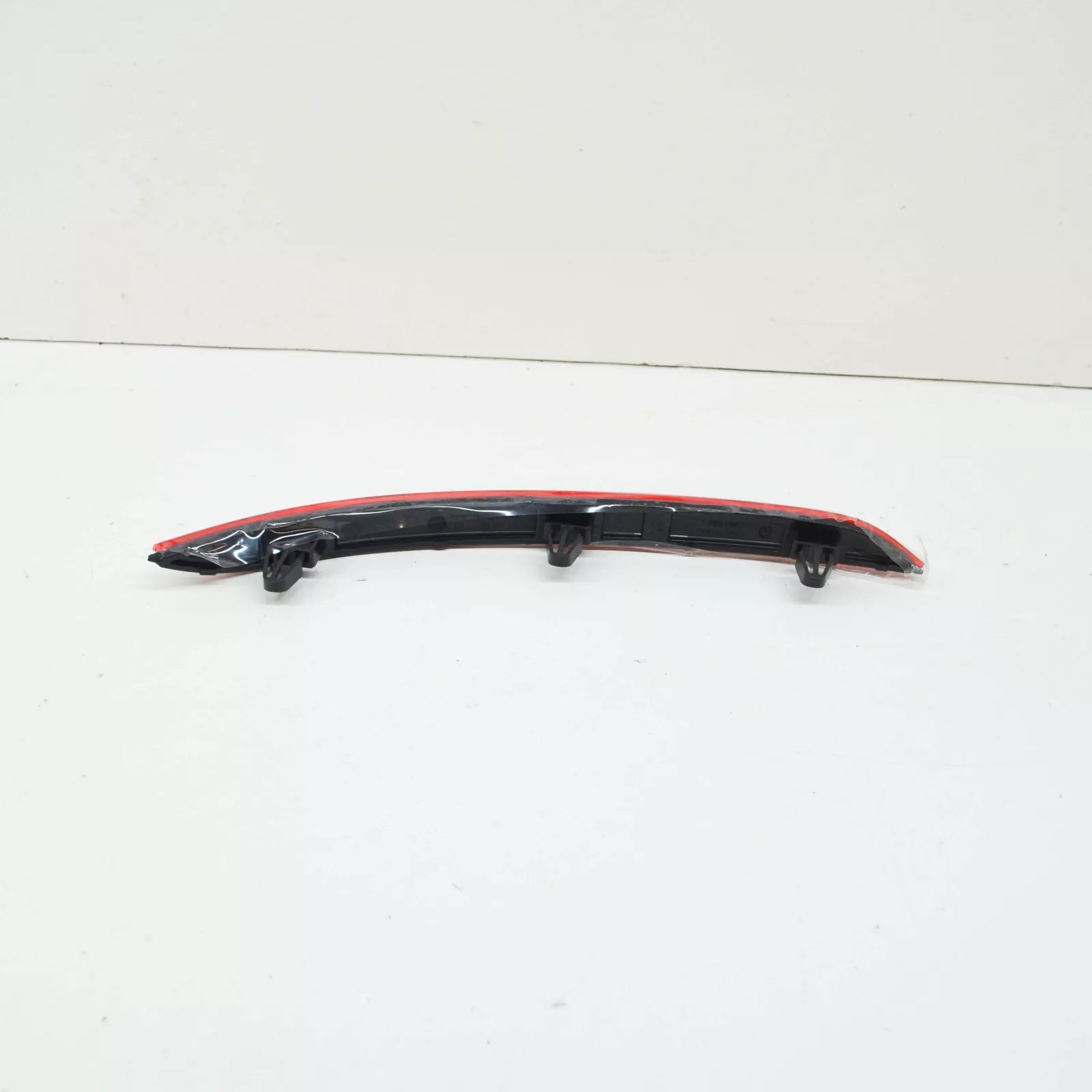 NEW VOLKSWAGEN GOLF MK8 CD REAR LEFT BUMPER REFLECTOR 5H0945105