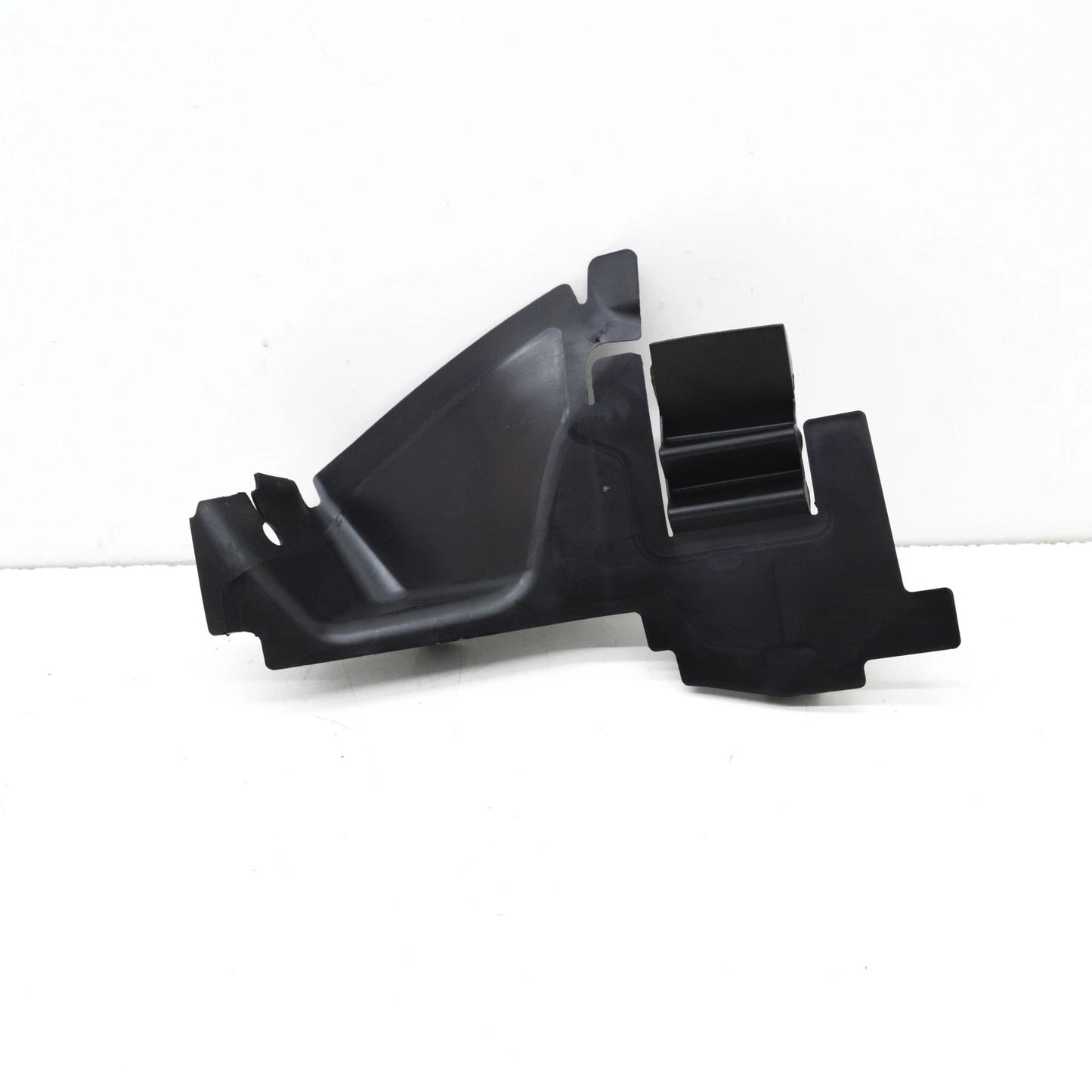 NEW AUDI A3 LIMOUSINE 8Y LEFT RADIATOR AIR DUCT 8Y0121283K ORIGINAL