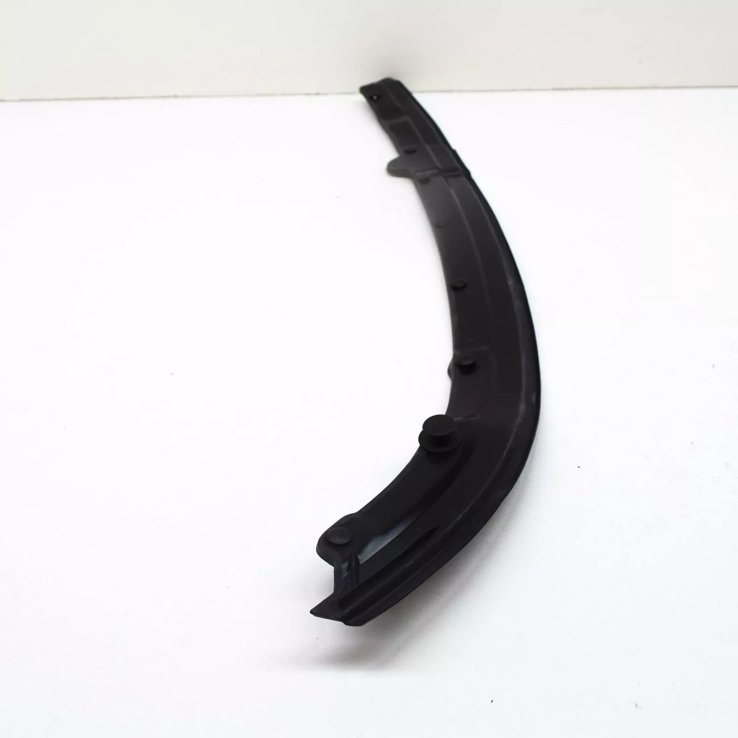 NEW MERCEDES C-CLASS W203 FRONT DOOR WEATHERSTRIP SEAL RIGHT A2037202078