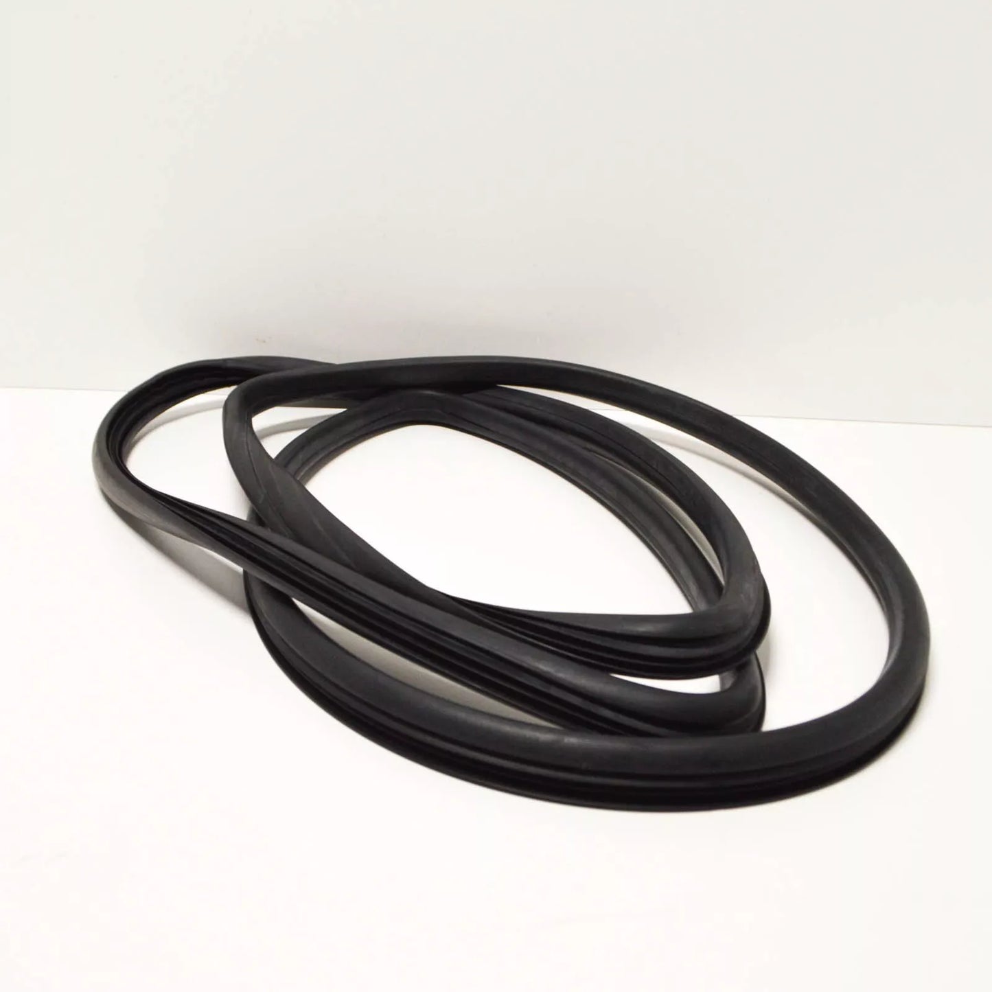 NEW MERCEDES-BENZ G W463 FRONT WINDSCREEN SEAL A4606710320 ORIGINAL