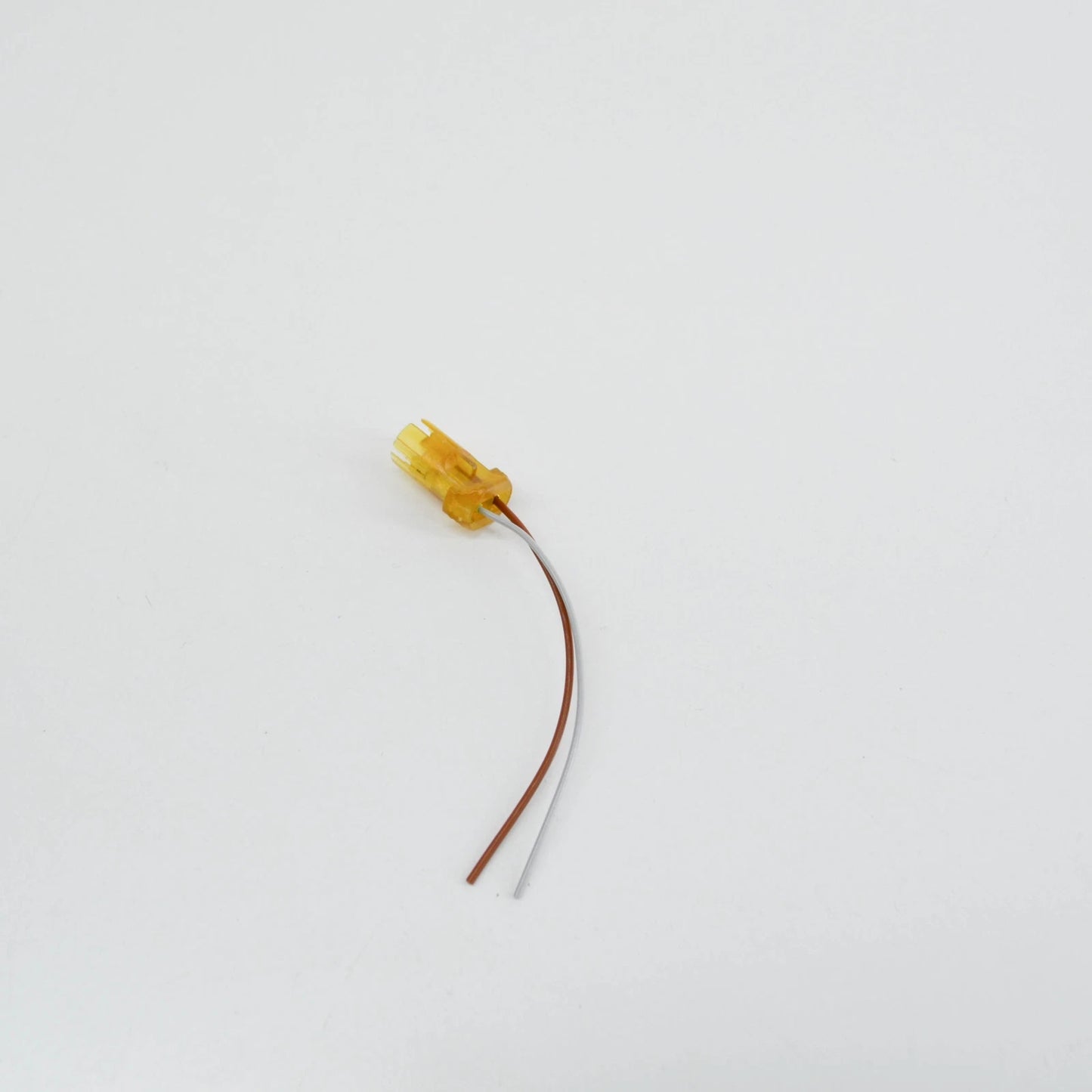 NEW AUDI A3 8P HEAD LIGHT LAMP BULB HOLDER WITH LEADS 8P0941953 ORIGINAL