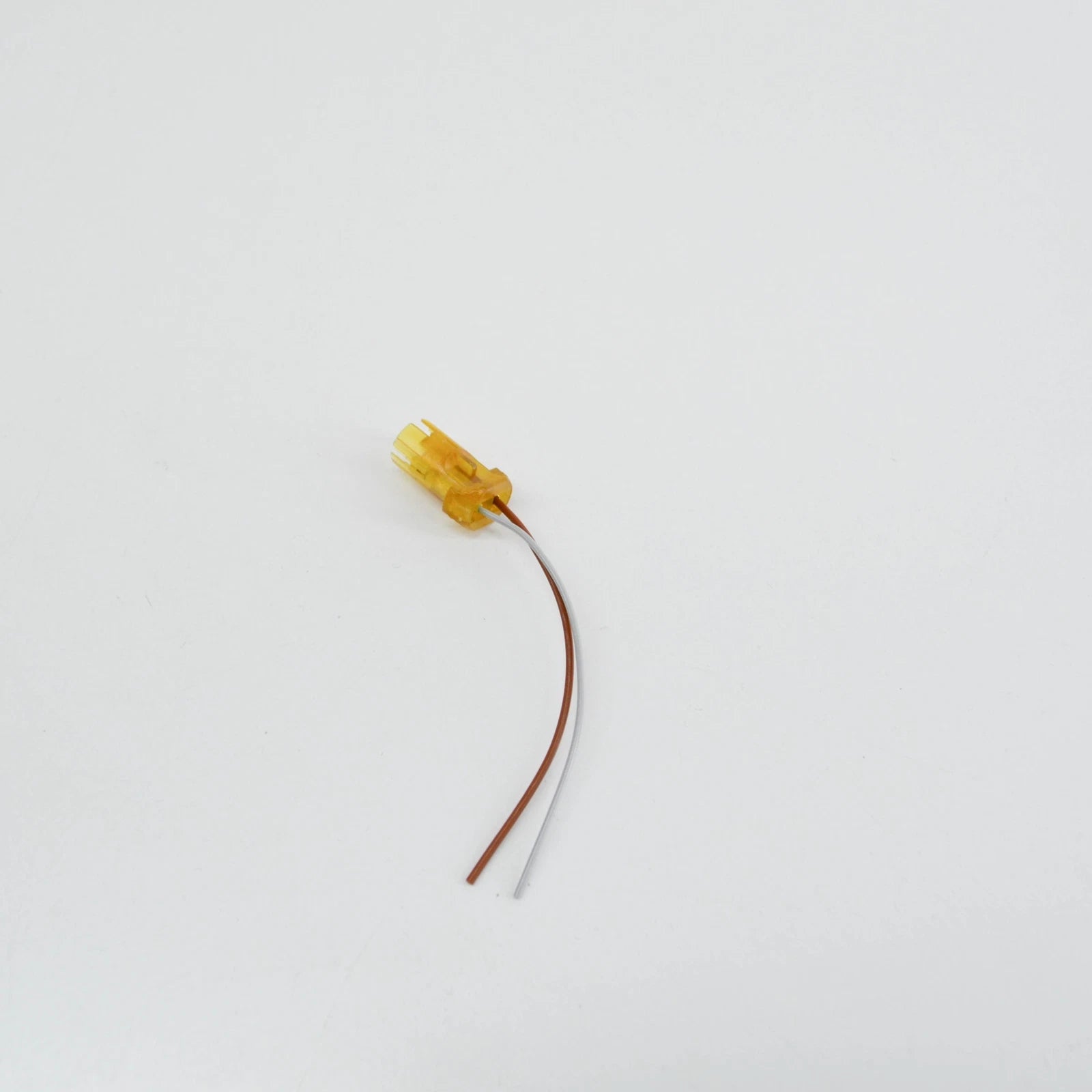 NEW AUDI A3 8P HEAD LIGHT LAMP BULB HOLDER WITH LEADS 8P0941953 ORIGINAL