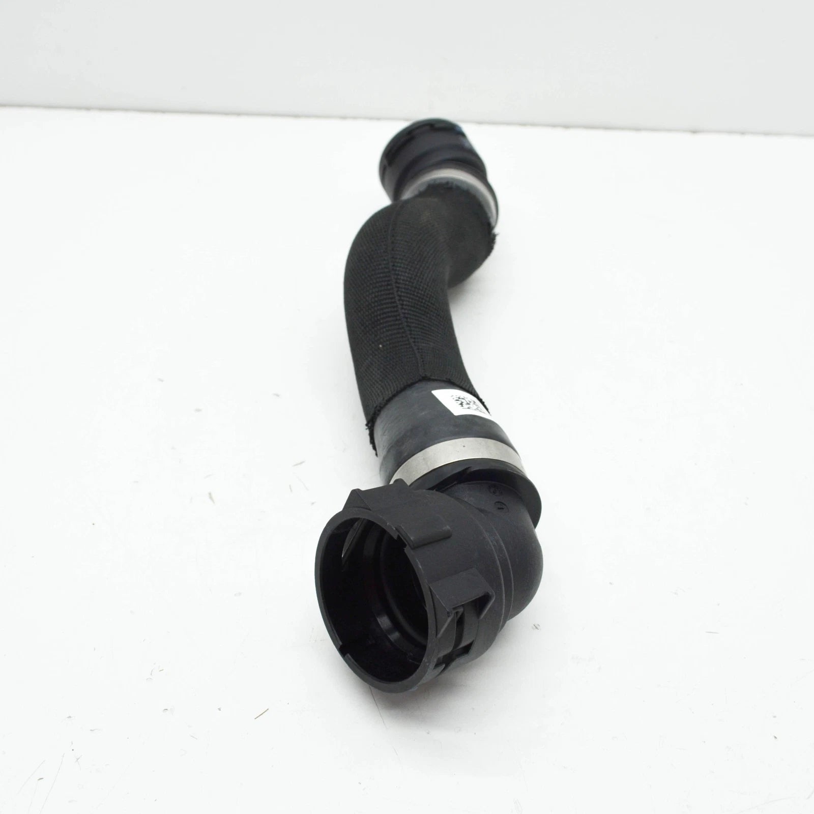 NEW BMW 5 G30 ENGINE COOLANT HOSE 17128575765 ORIGINAL