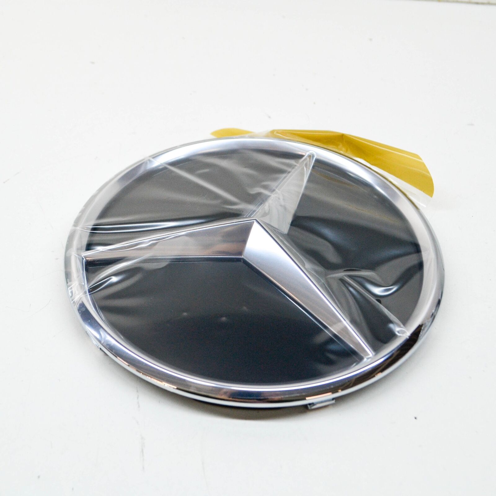 NEW MERCEDES-BENZ C W205 RADIATOR GRILLE STAR EMBLEM BASE A2058806406 ORIGINAL