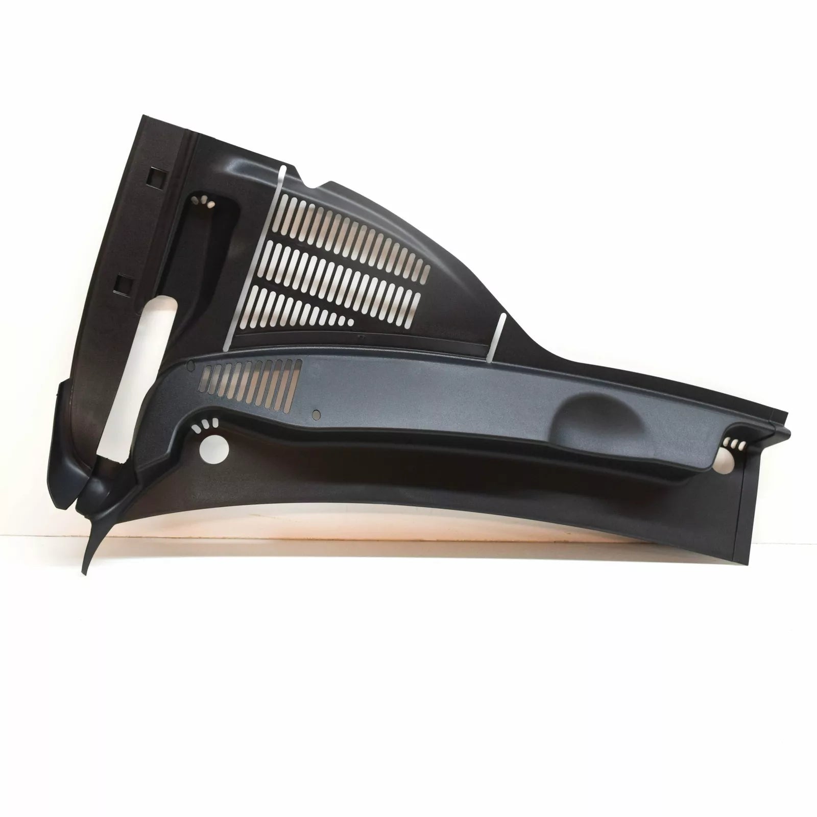 NEW VOLKSWAGEN TOUAREG 7P LEFT COWL WATER DEFLECTOR LHD 7P6819401B