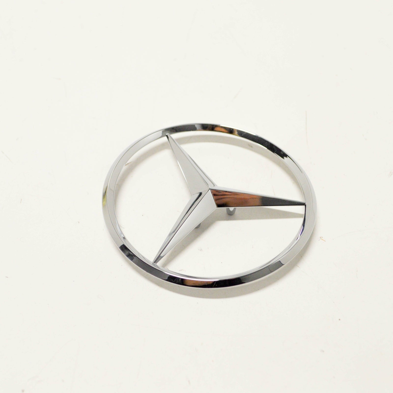 NEW MERCEDES BENZ C W202 REAR TAILGATE BOOT LID EMBLEM STAR A2027580158 ORIGINAL